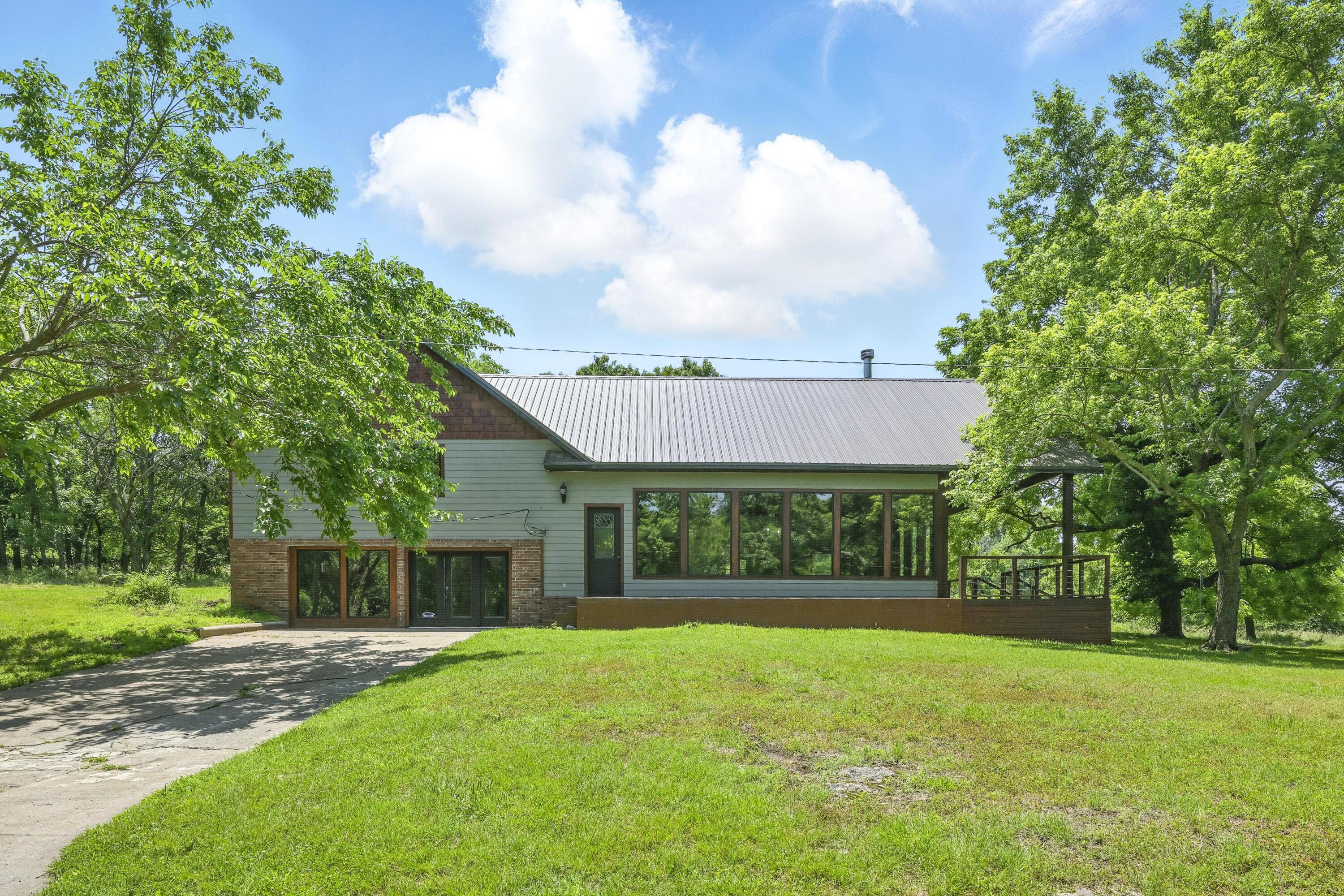 1822 Reinmiller Road Property Photo 2