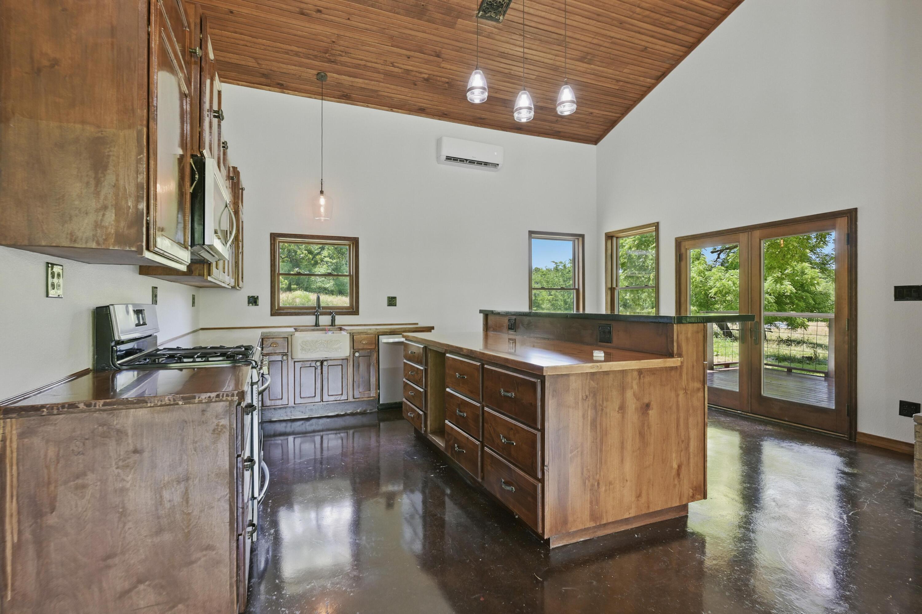 1822 Reinmiller Road Property Photo 9