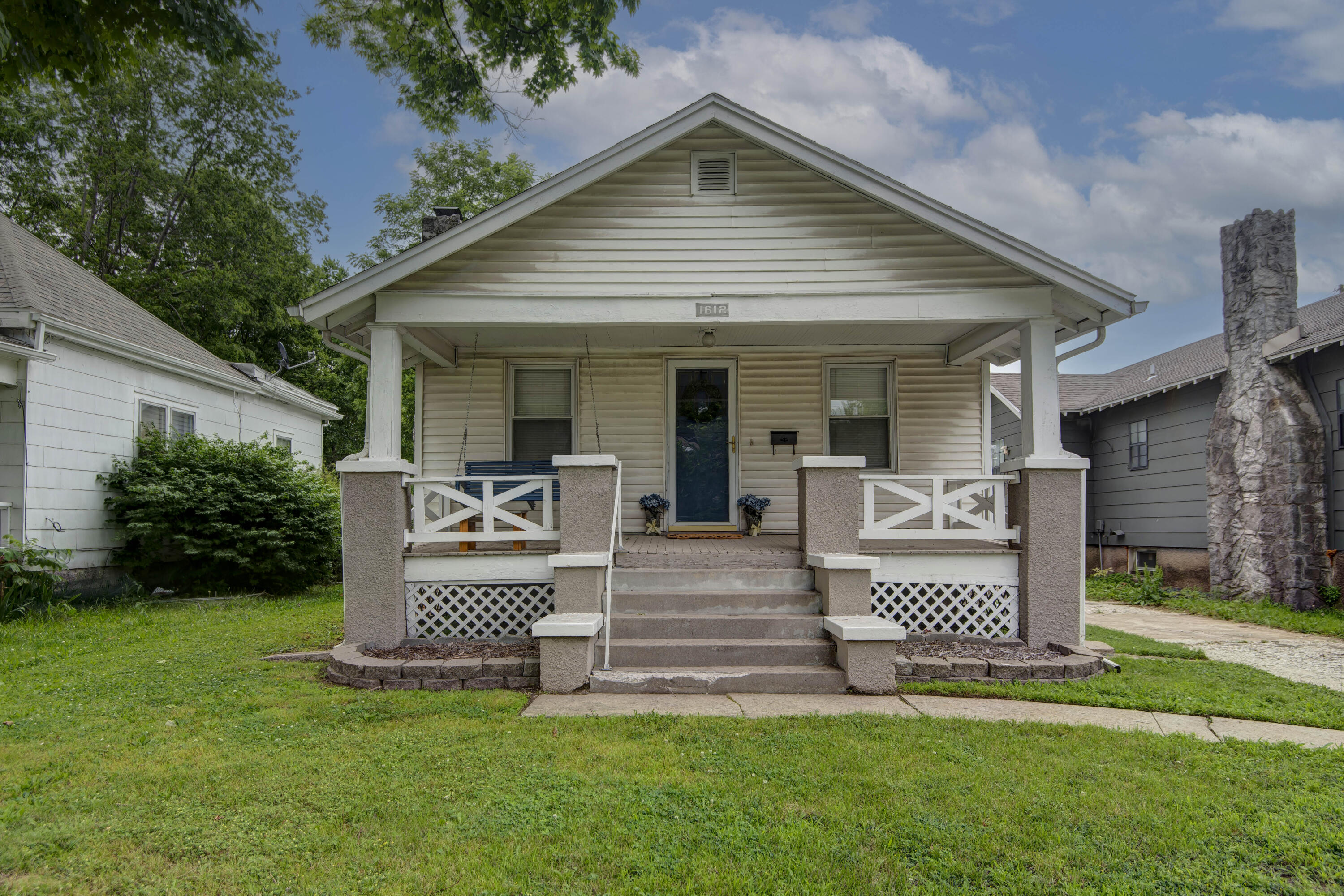 1612 North Grant Avenue Property Photo 1