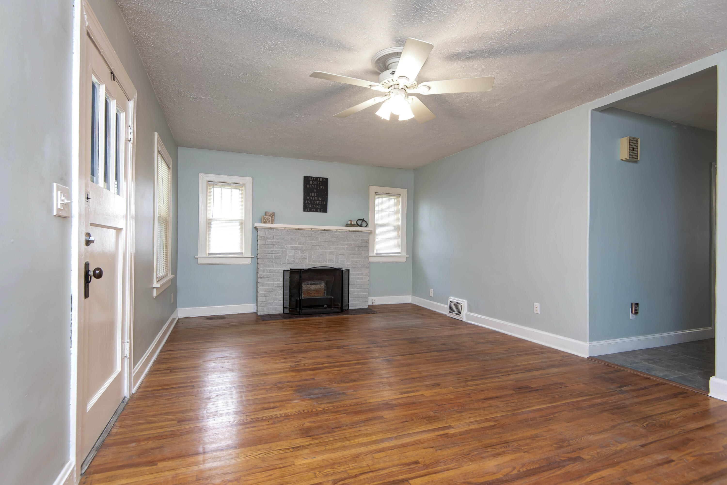 1612 North Grant Avenue Property Photo 6