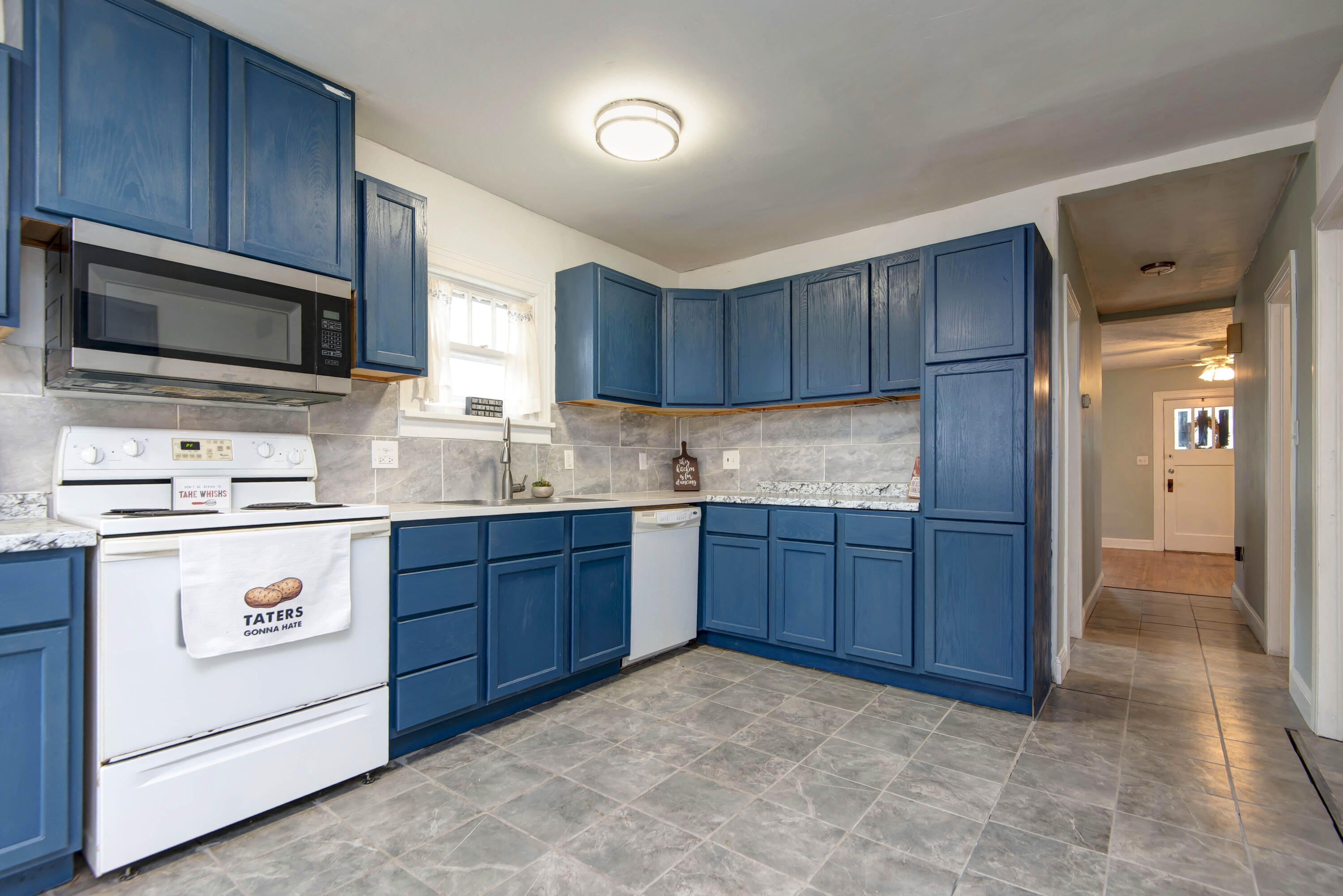 1612 North Grant Avenue Property Photo 8