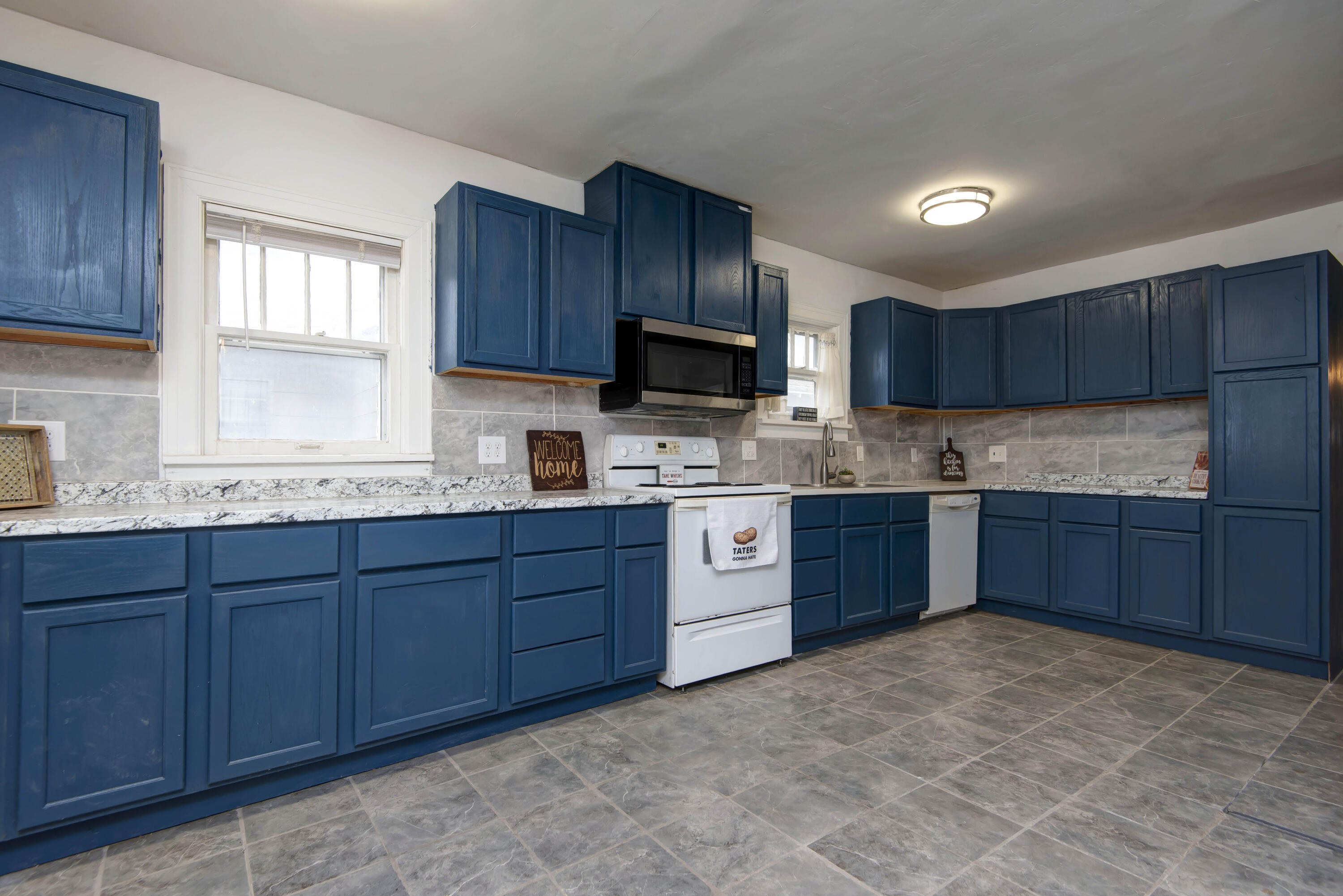 1612 North Grant Avenue Property Photo 9