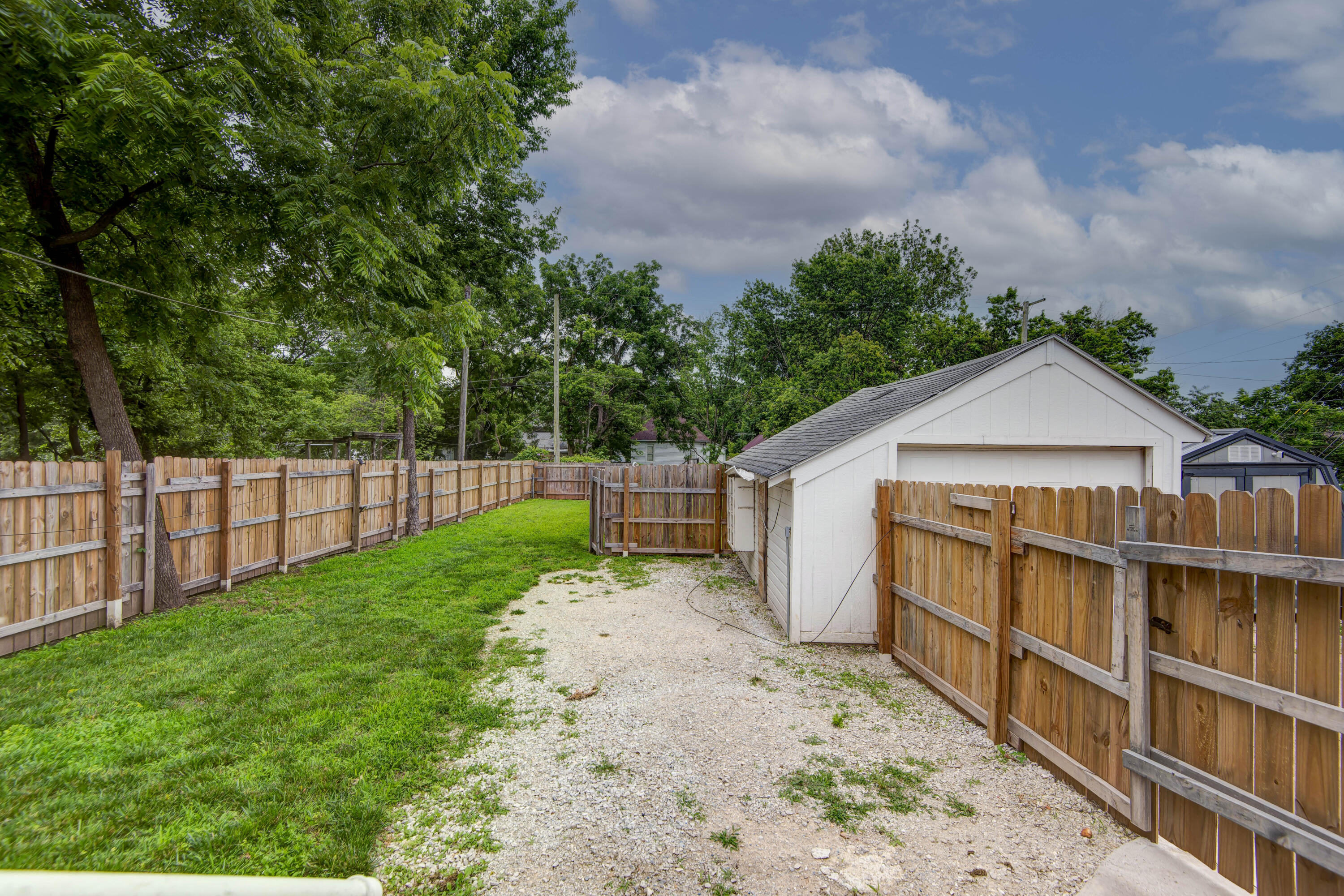 1612 North Grant Avenue Property Photo 20