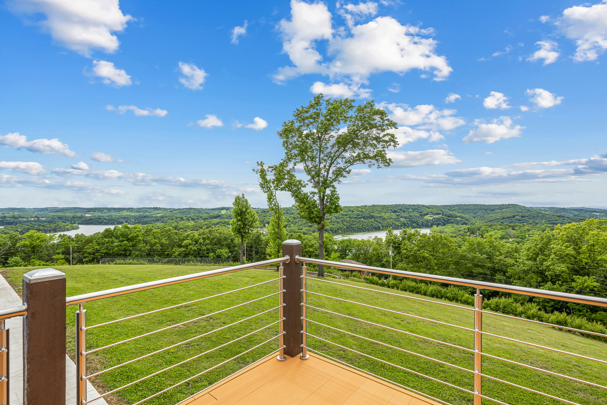 210 Oakside Ridge Property Photo 13