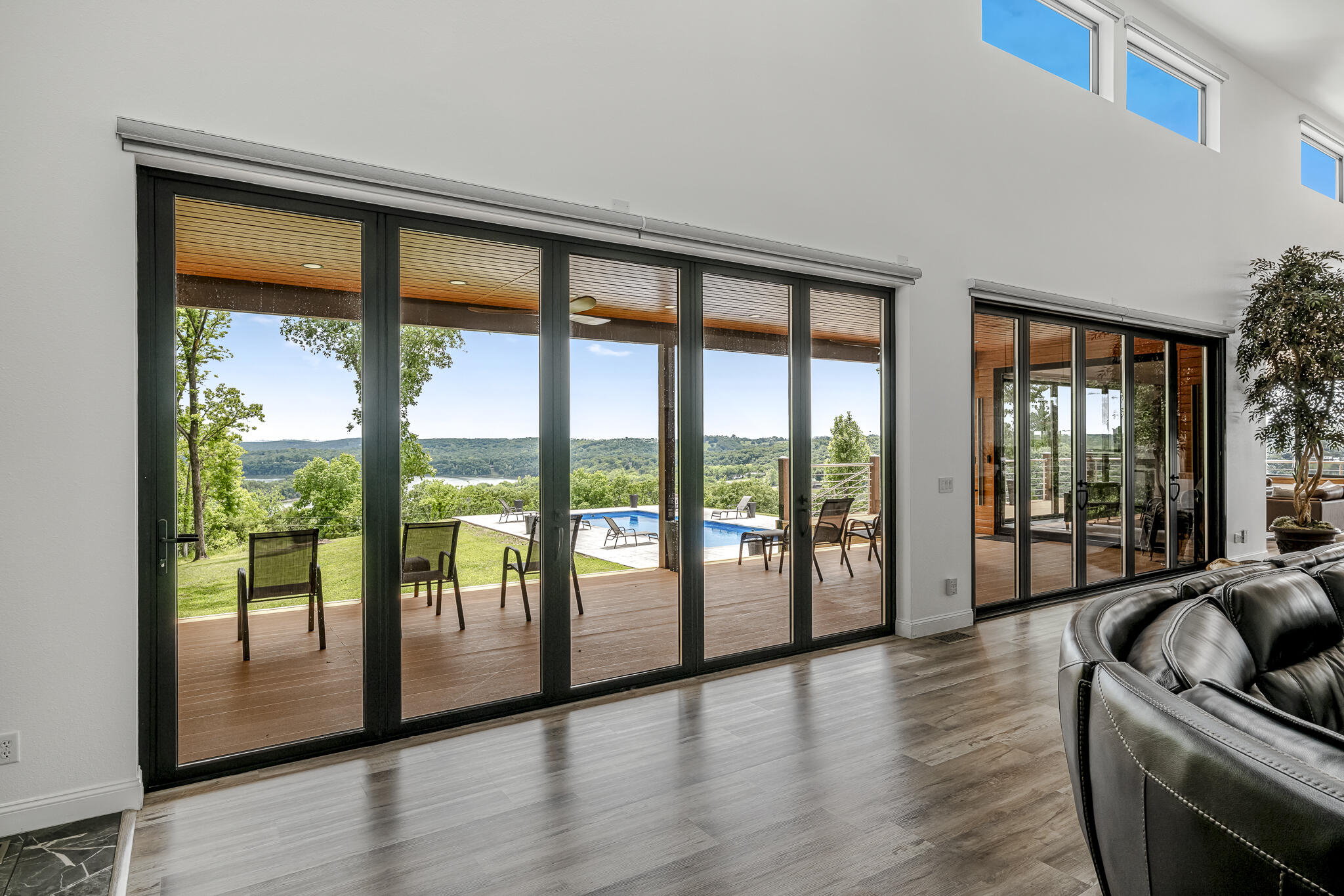 210 Oakside Ridge Property Photo 44