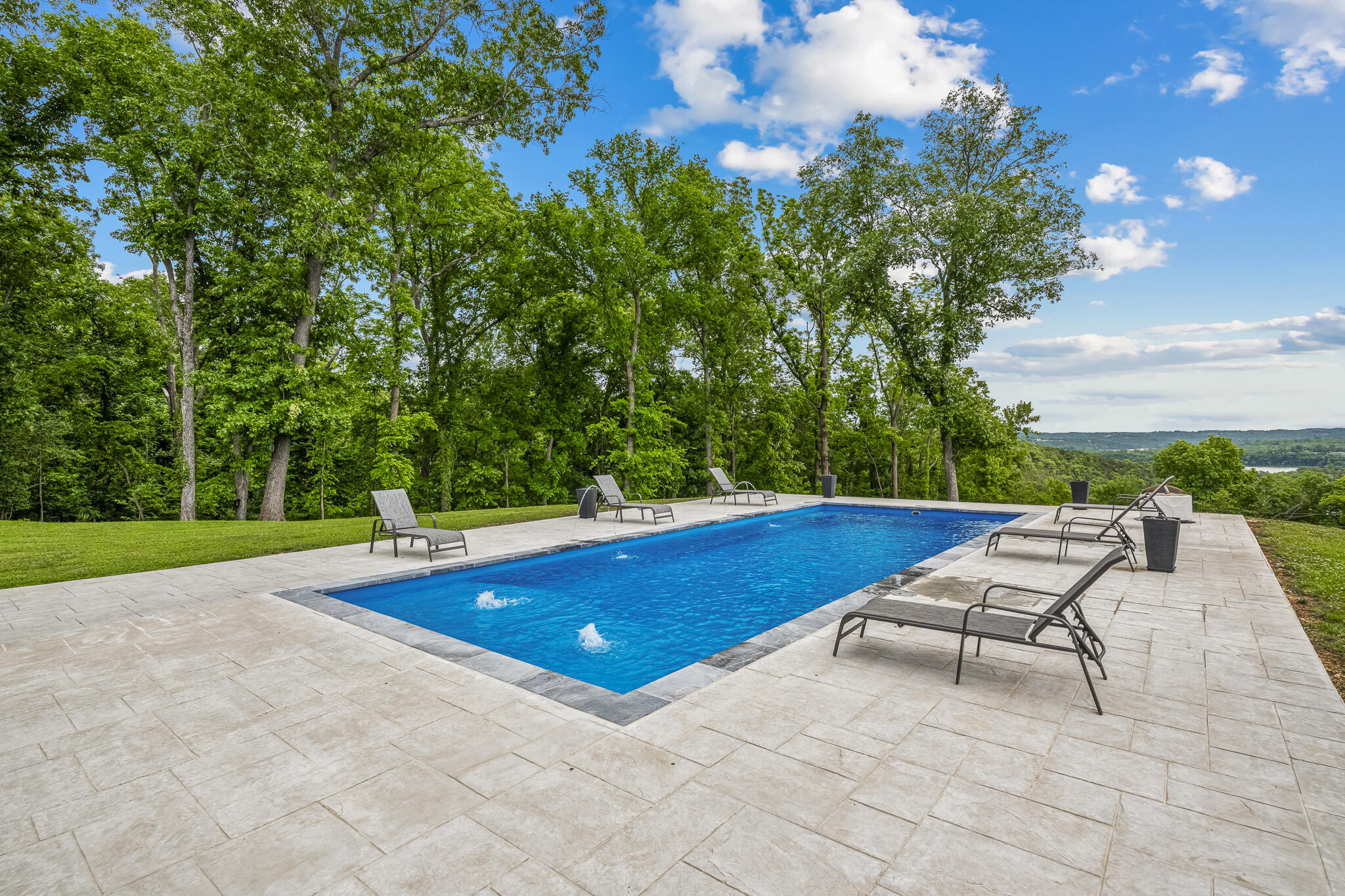 210 Oakside Ridge Property Photo 63