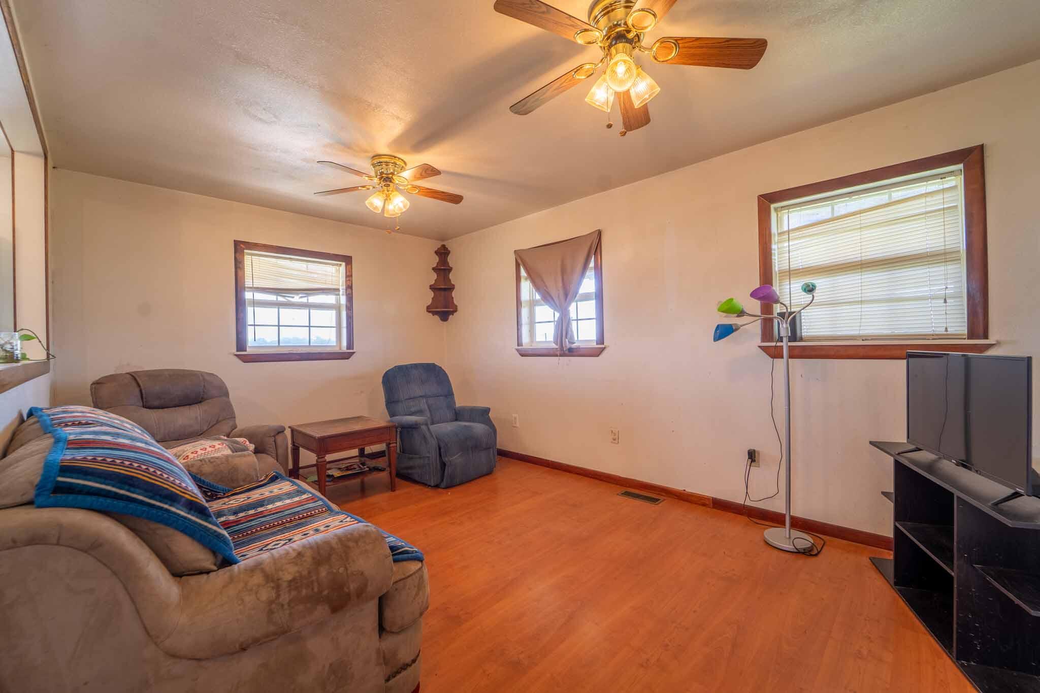 15608 Lawrence 2007 Property Photo 14