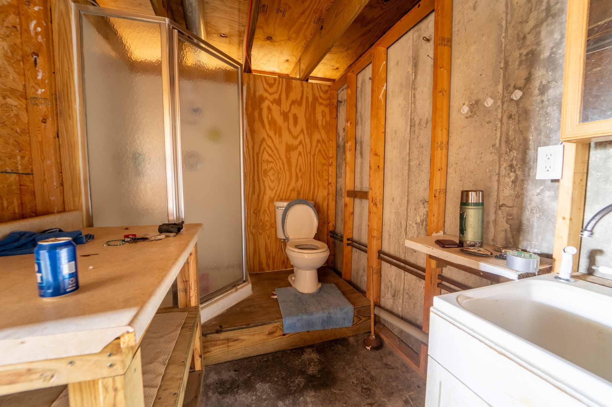 15608 Lawrence 2007 Property Photo 23
