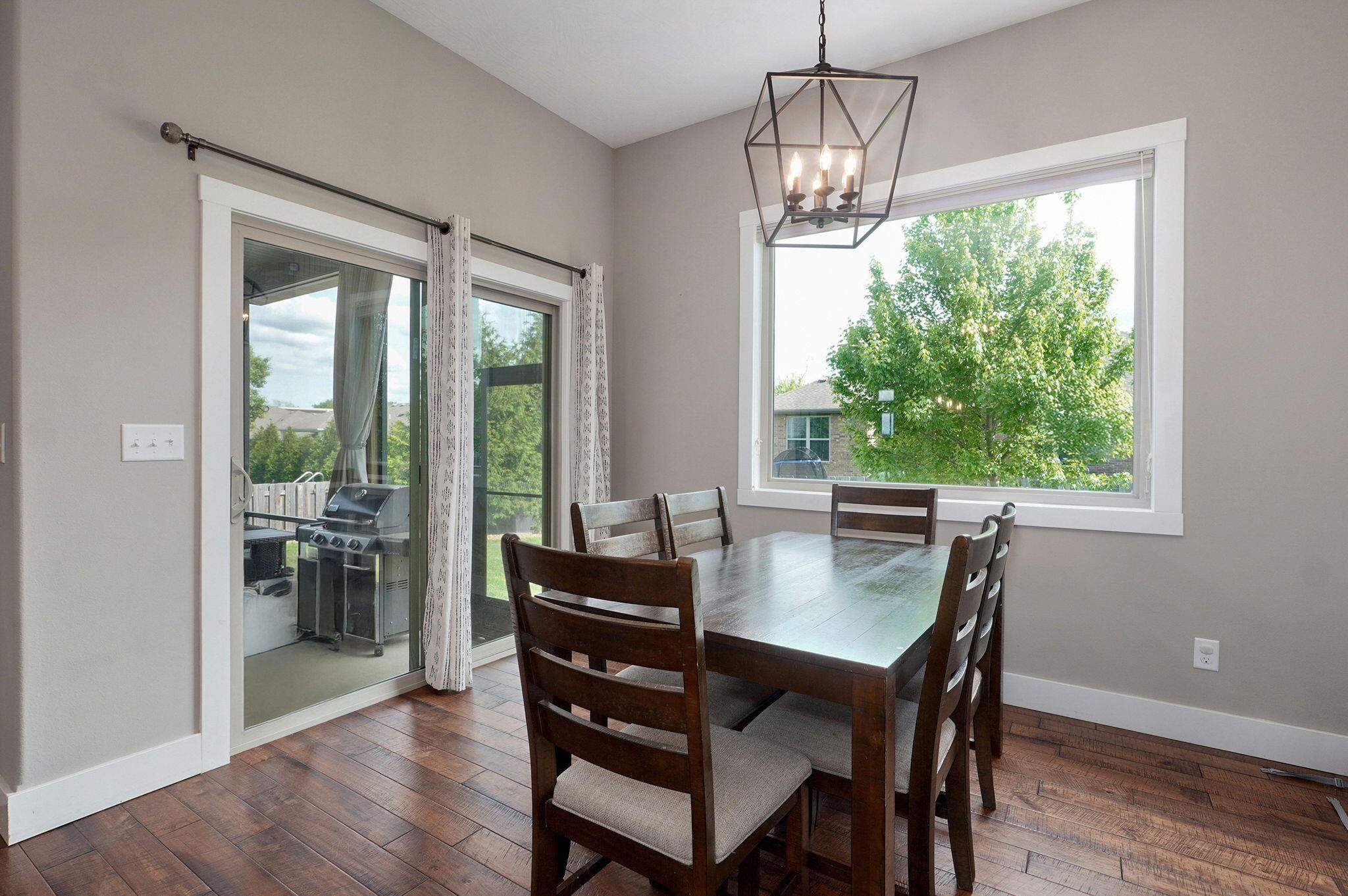 926 East Downshire Drive Property Photo 12