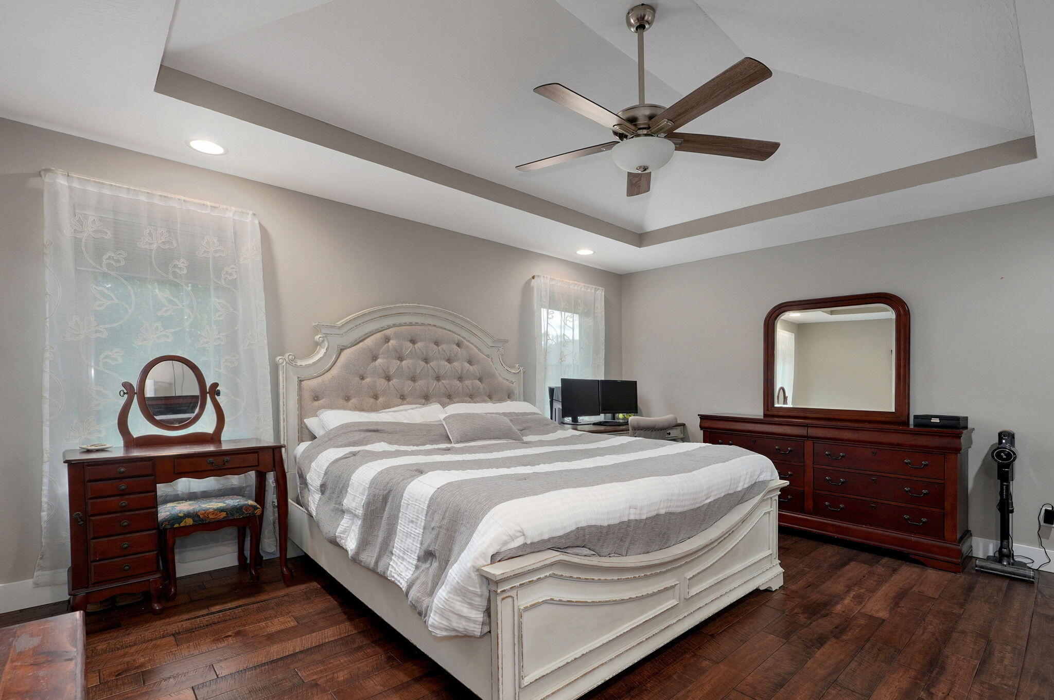 926 East Downshire Drive Property Photo 18