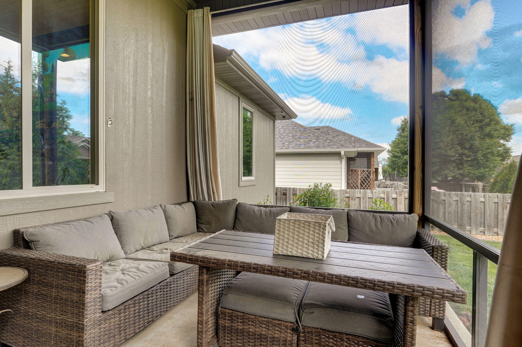 926 East Downshire Drive Property Photo 32
