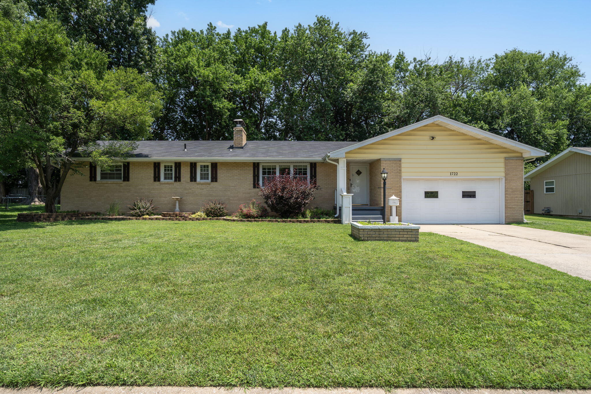 1722 South Link Avenue Property Photo 1