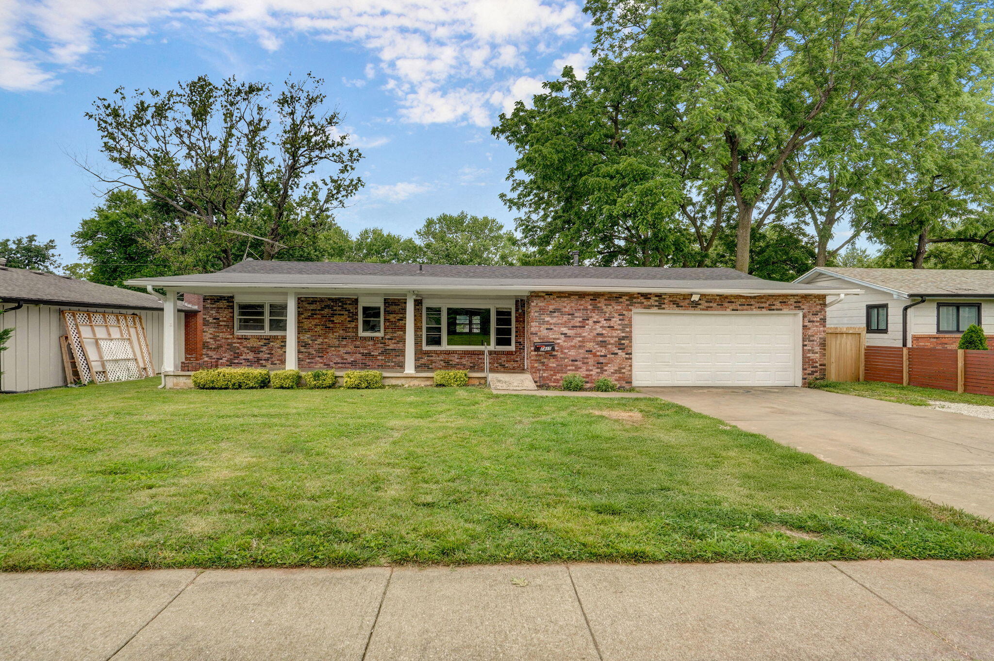 1415 South Sieger Drive Property Photo 1