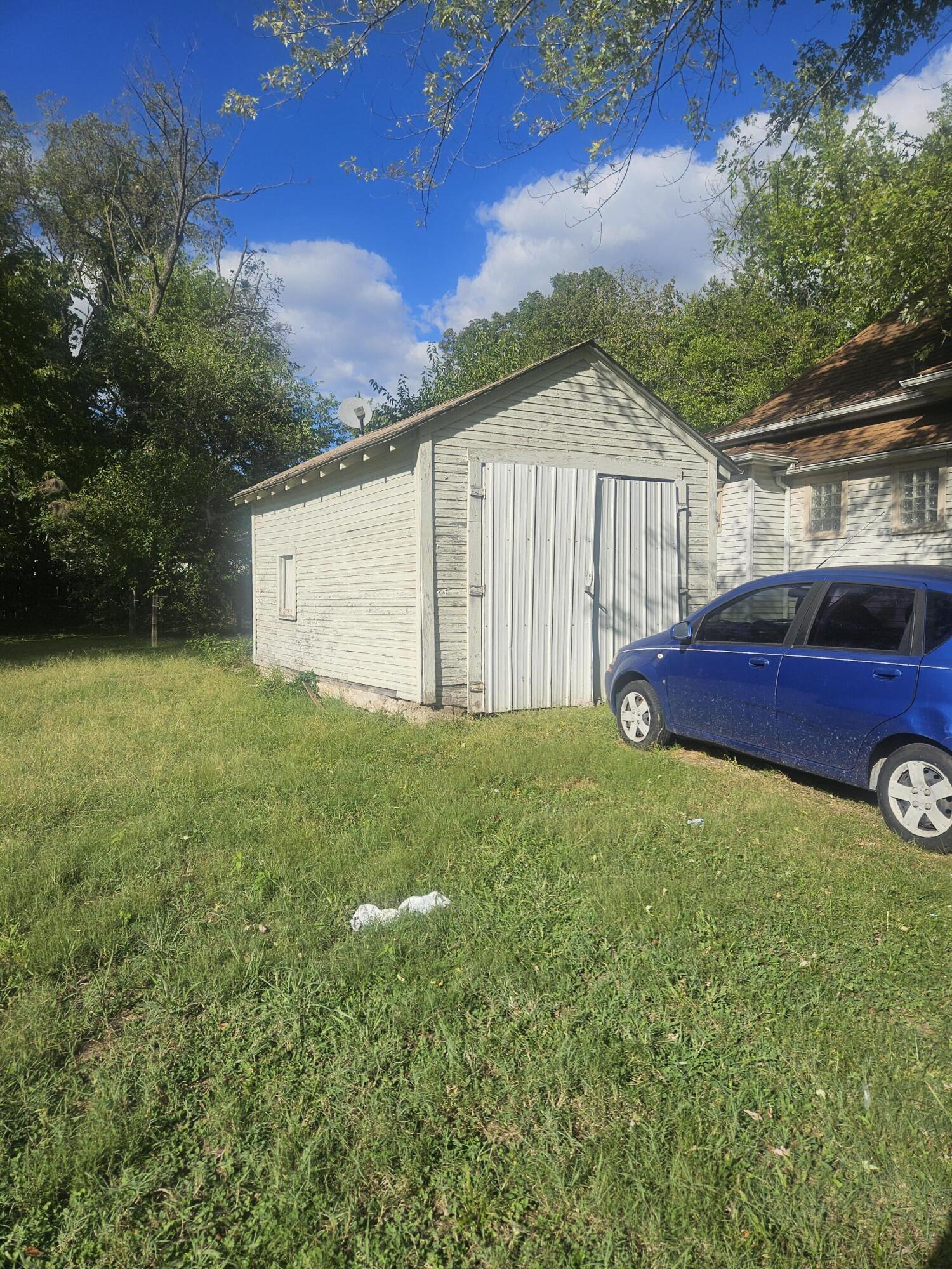 447 South New Property Photo 5