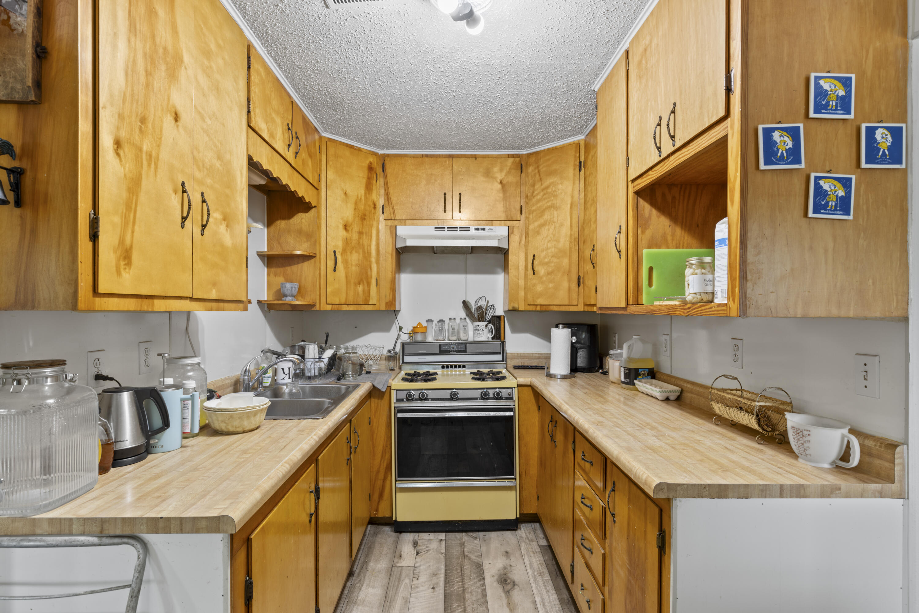 18905 South Highway 97 Property Photo 8