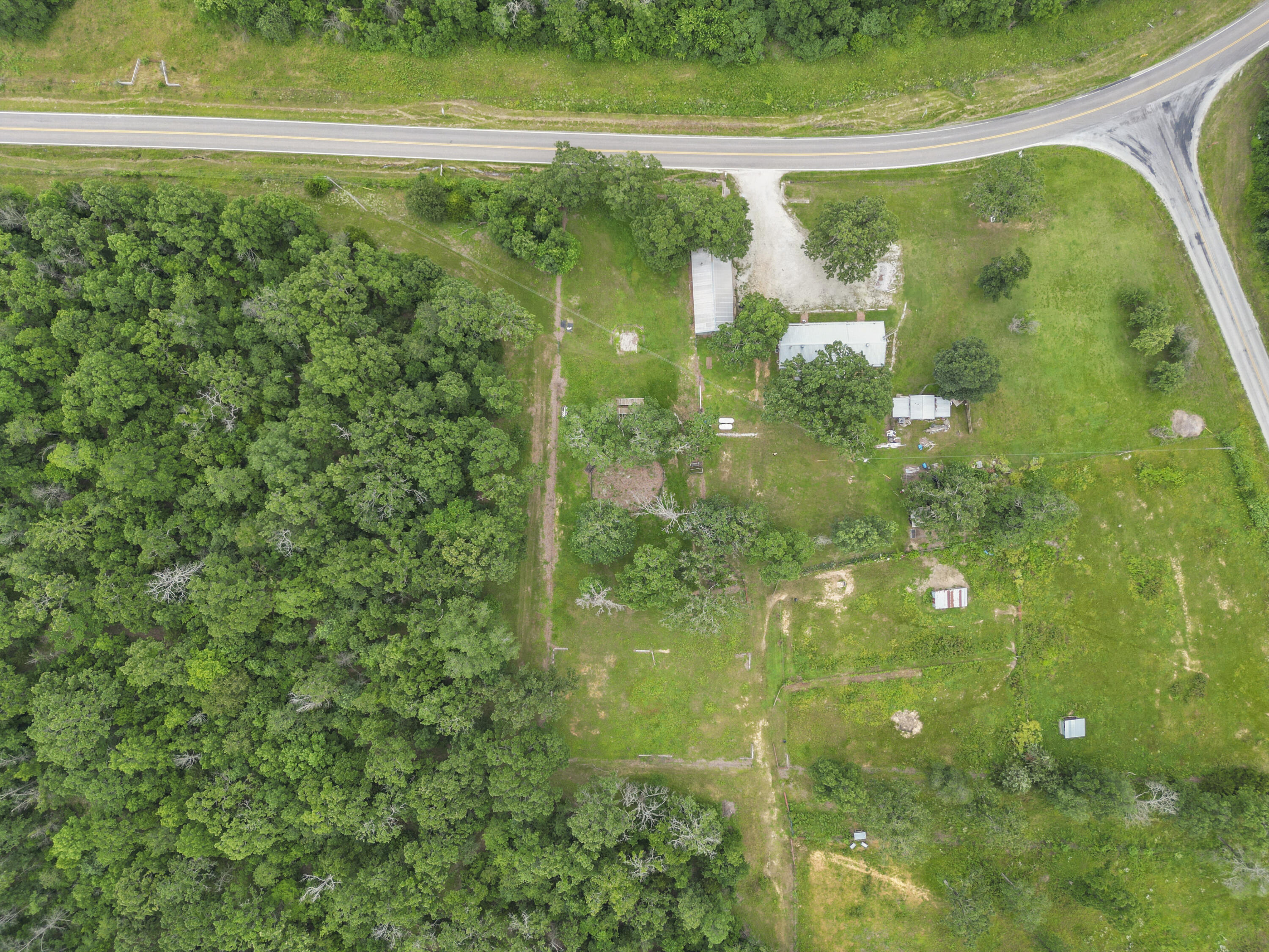 18905 South Highway 97 Property Photo 33