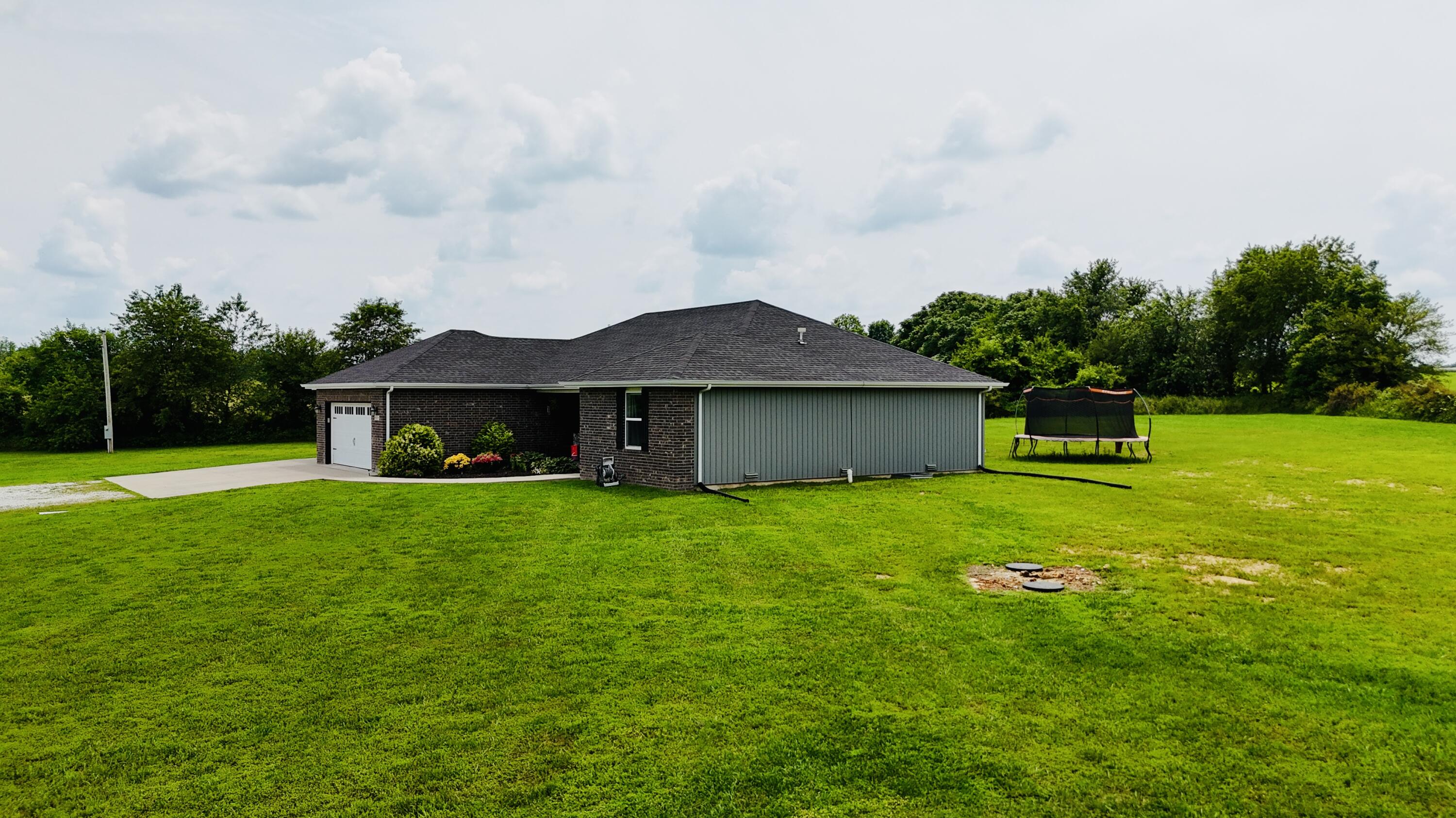 8835 Lawrence 2220 Property Photo 5