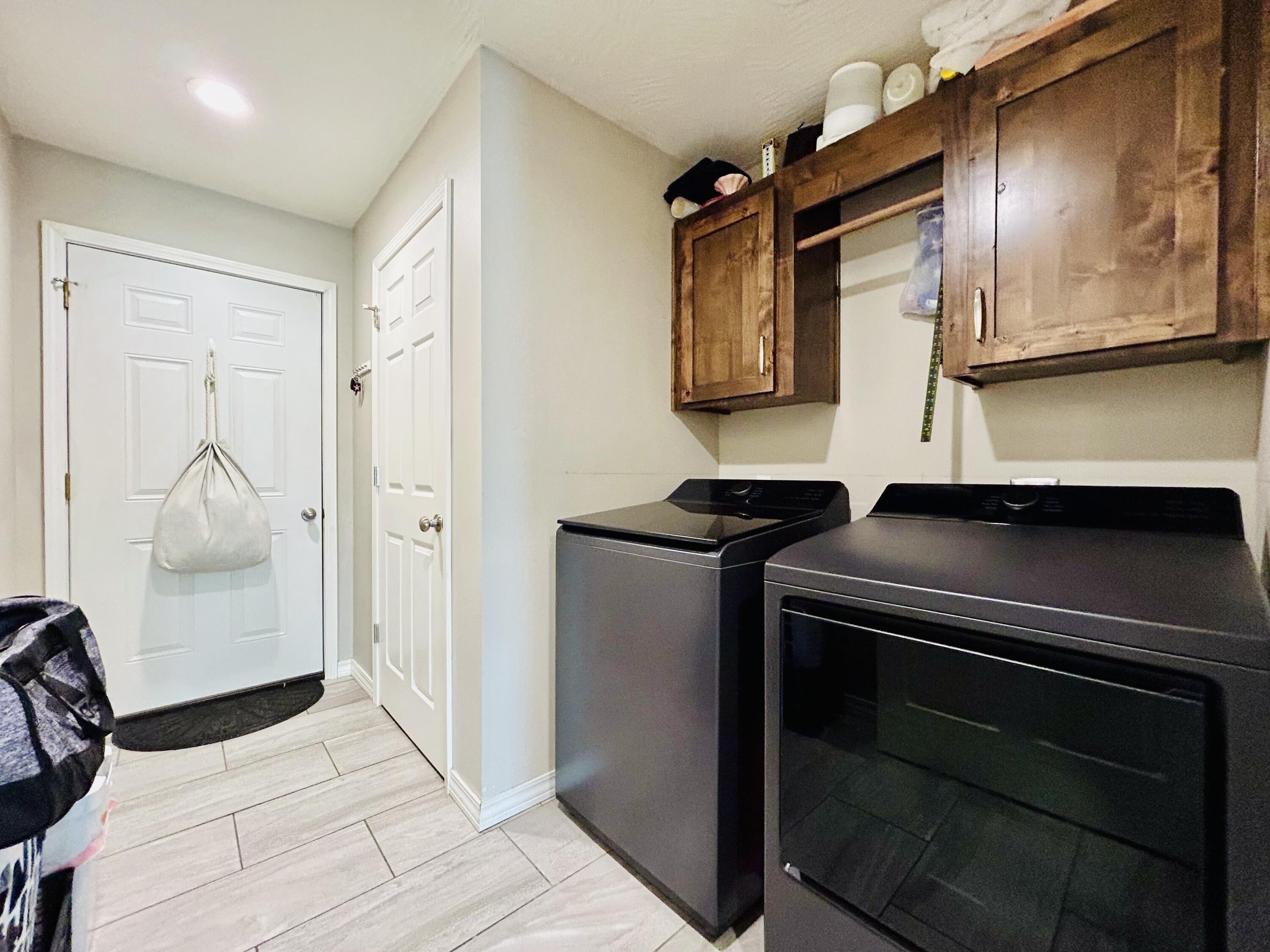 8835 Lawrence 2220 Property Photo 21