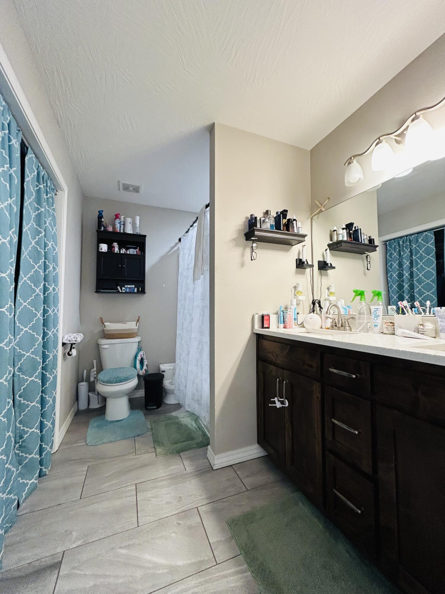 8835 Lawrence 2220 Property Photo 22