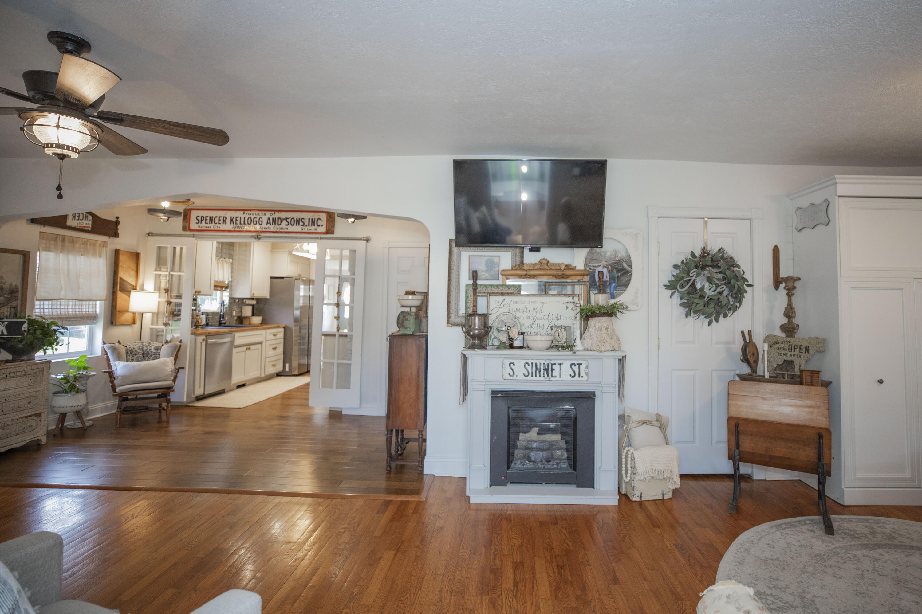 600 South Street Property Photo 6