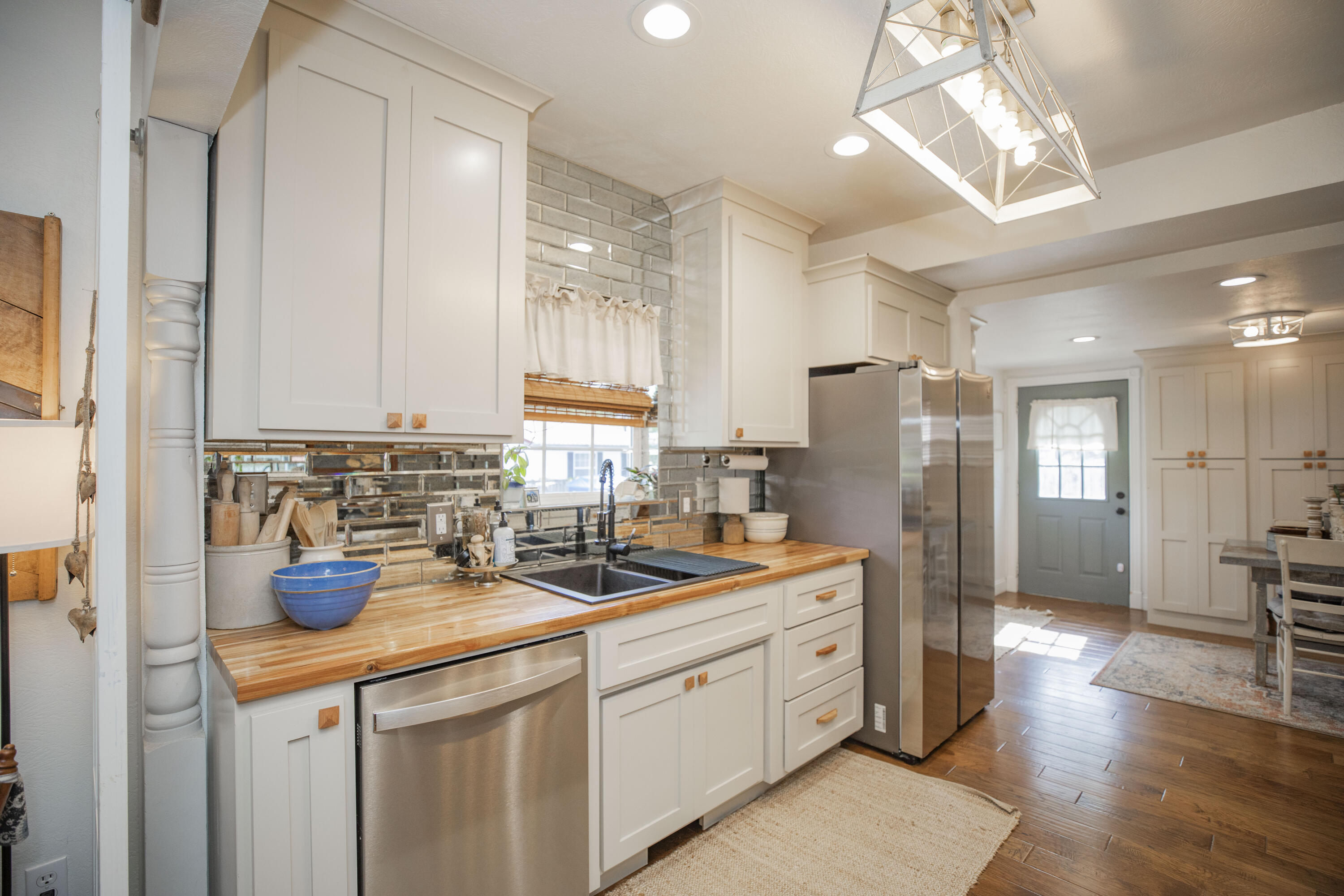 600 South Street Property Photo 11