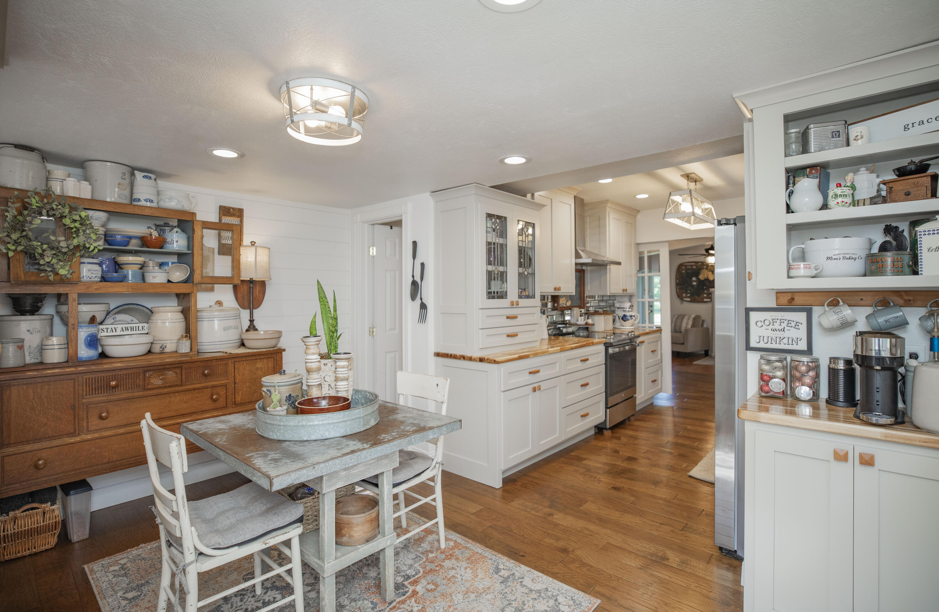 600 South Street Property Photo 16