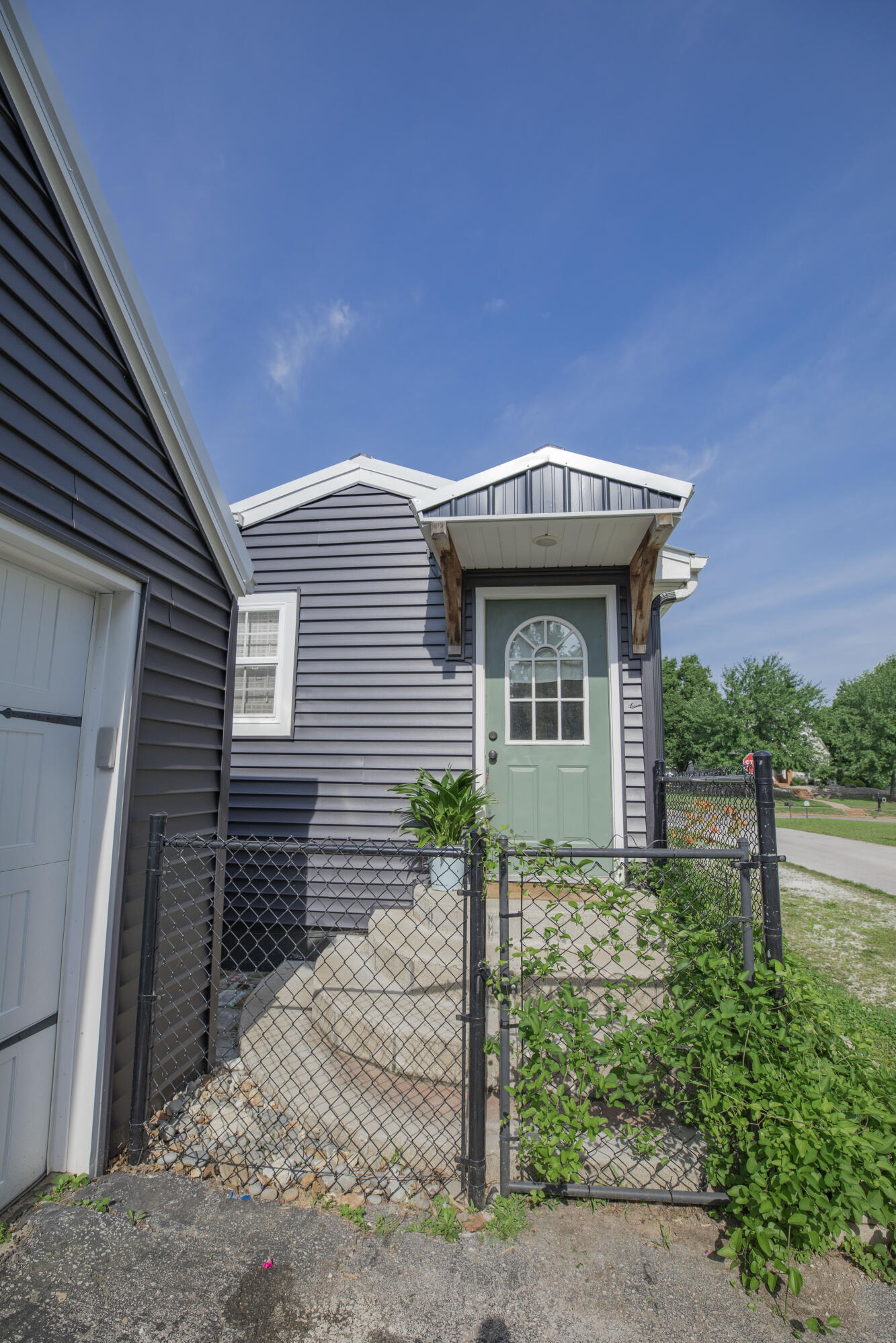 600 South Street Property Photo 41