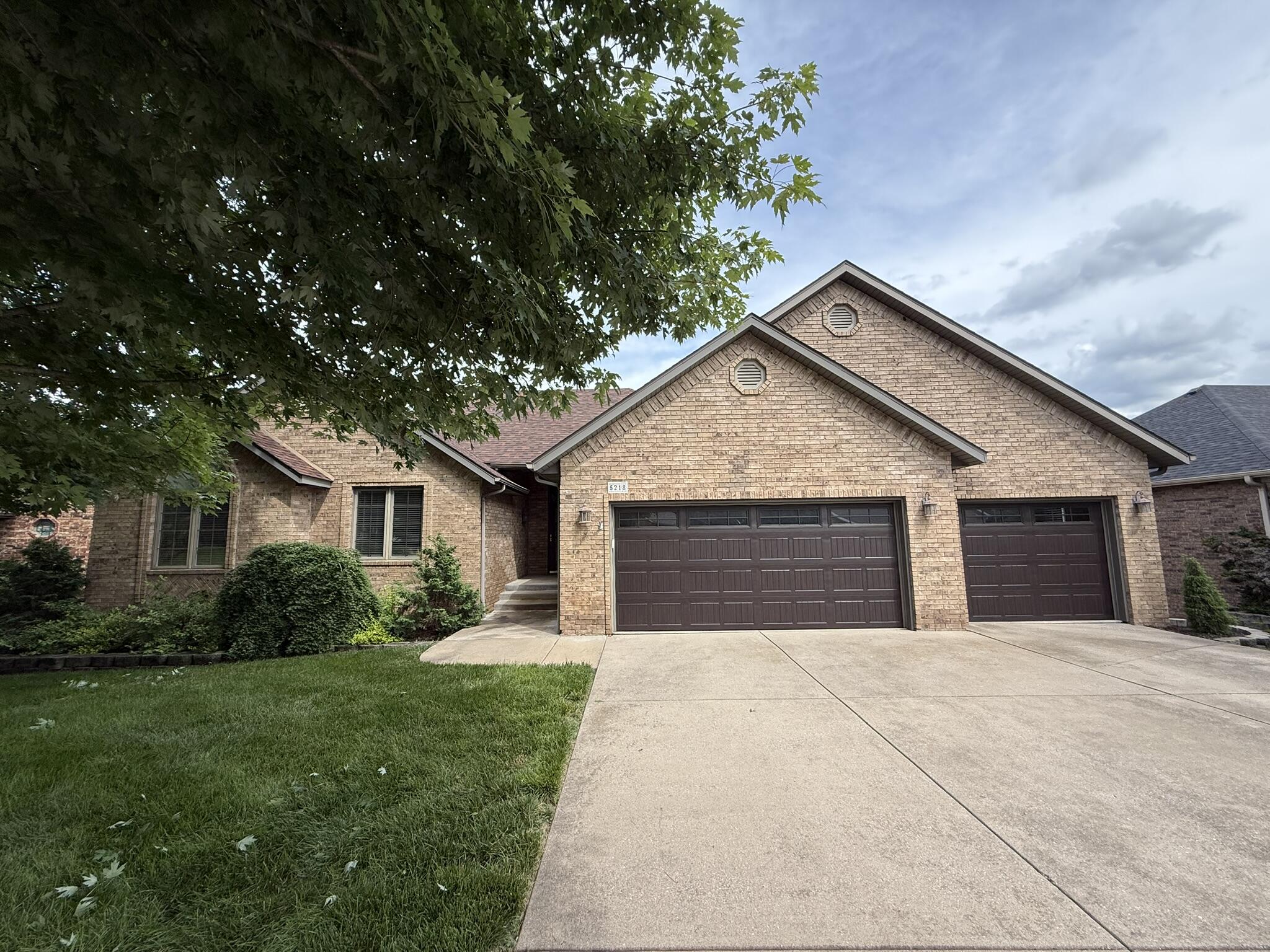 5218 South Gary Court Property Photo 1