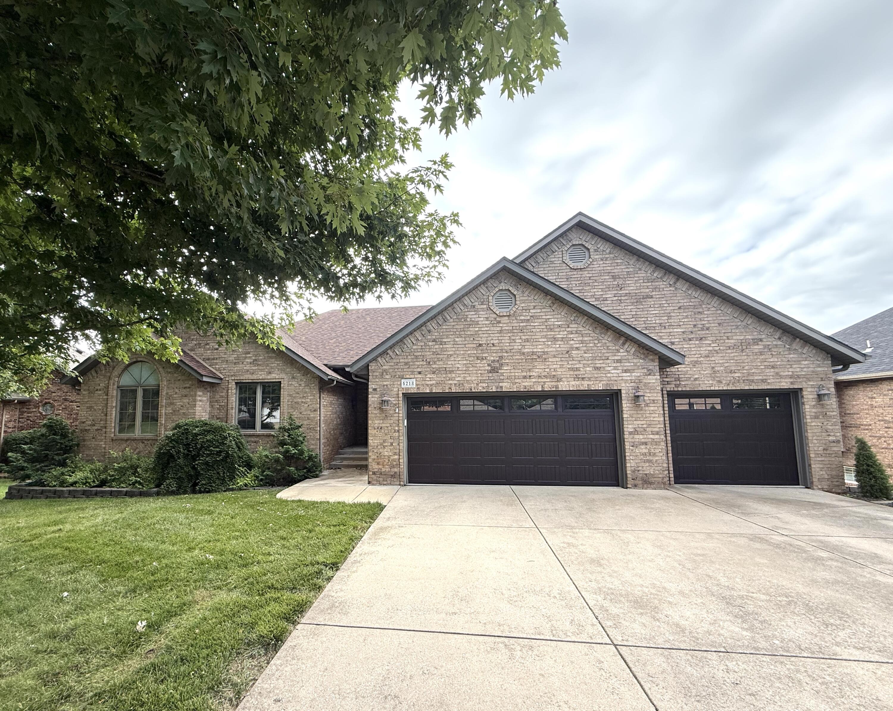 5218 South Gary Court Property Photo 1