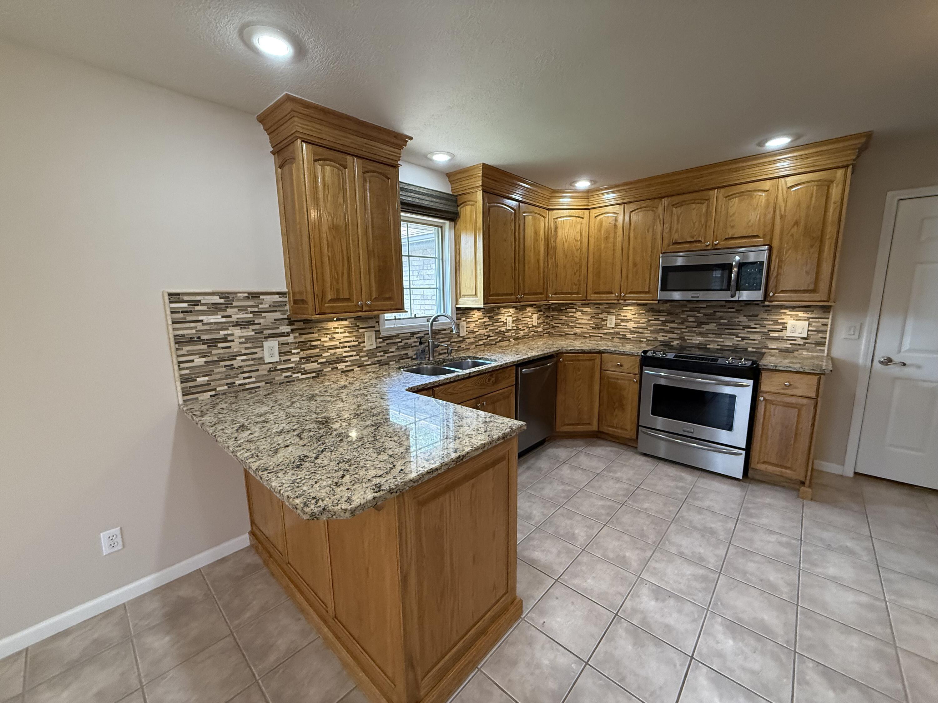 5218 South Gary Court Property Photo 5