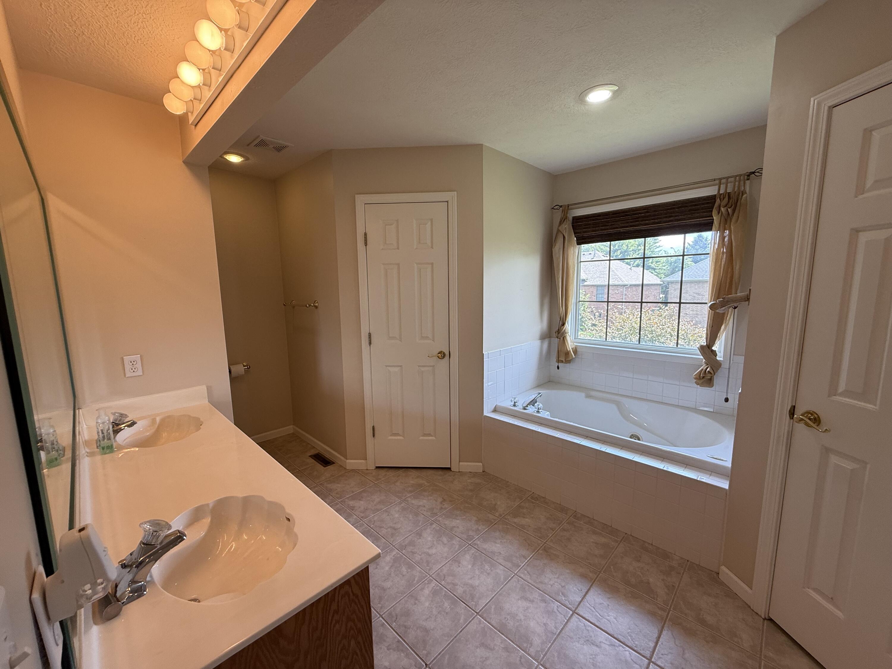 5218 South Gary Court Property Photo 12