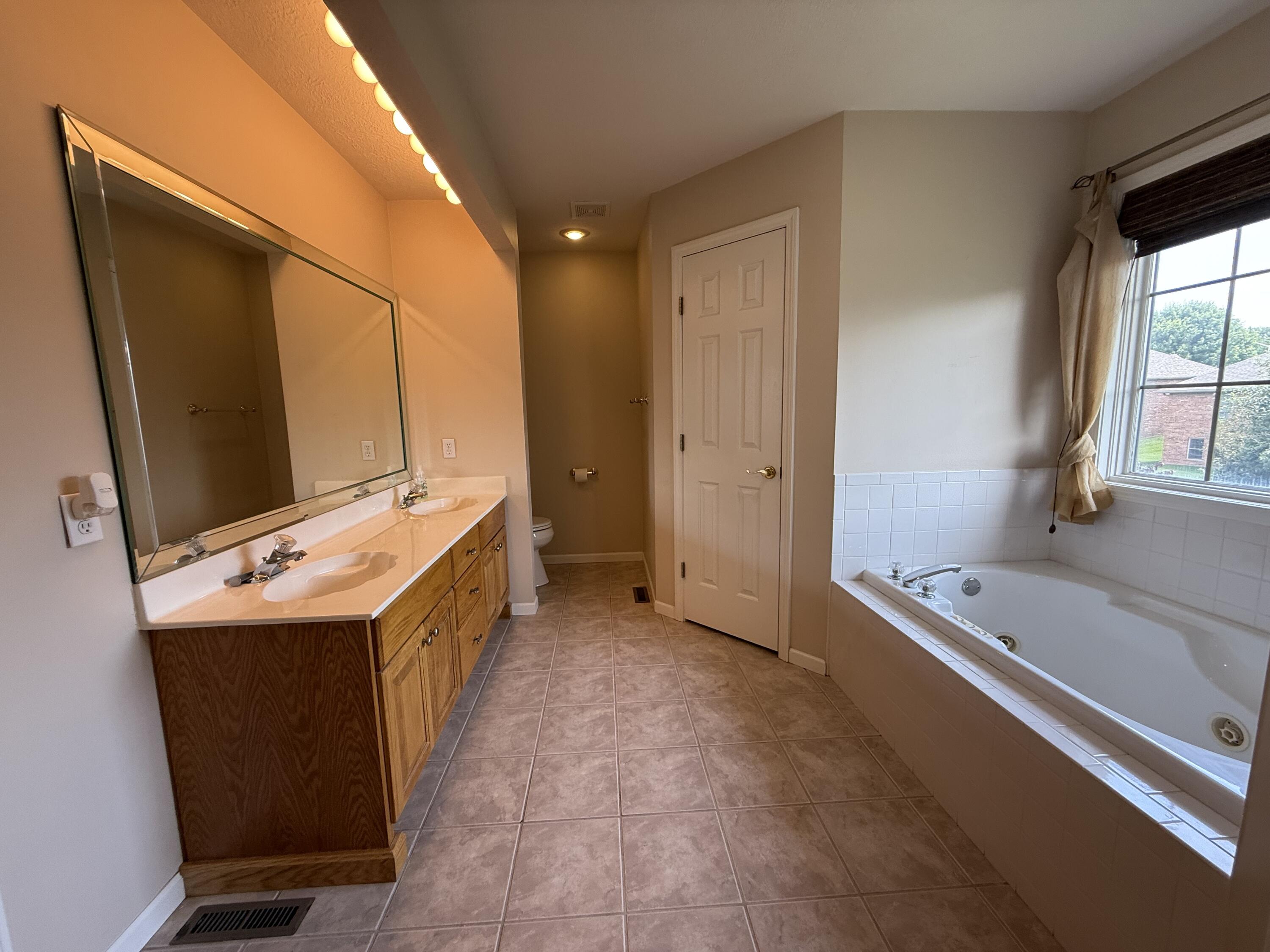 5218 South Gary Court Property Photo 13