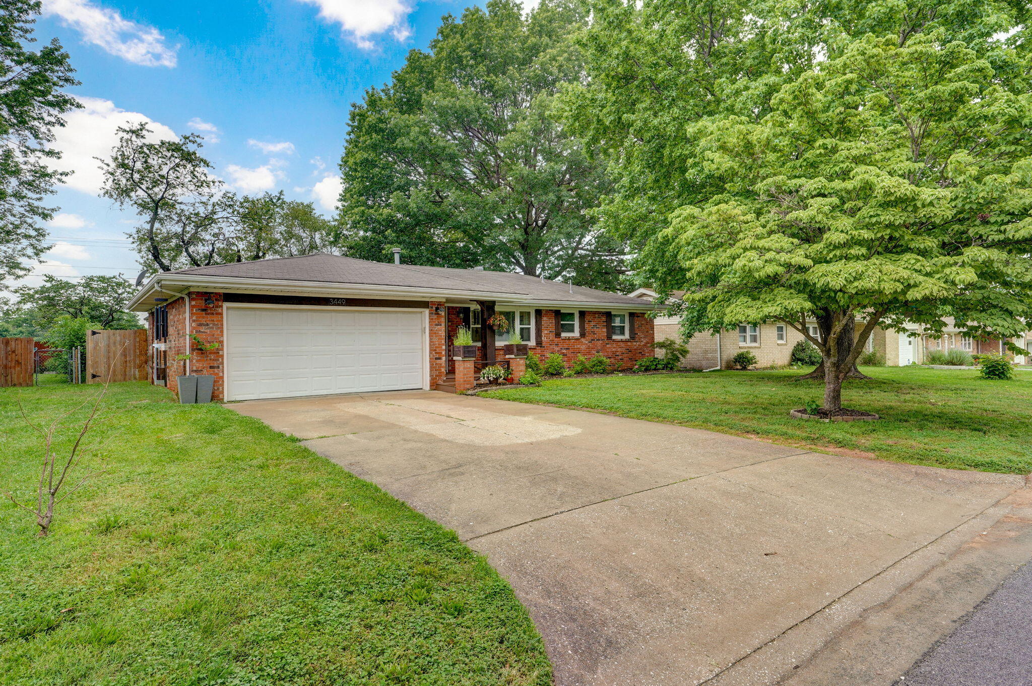 3449 North Rogers Avenue Property Photo 2