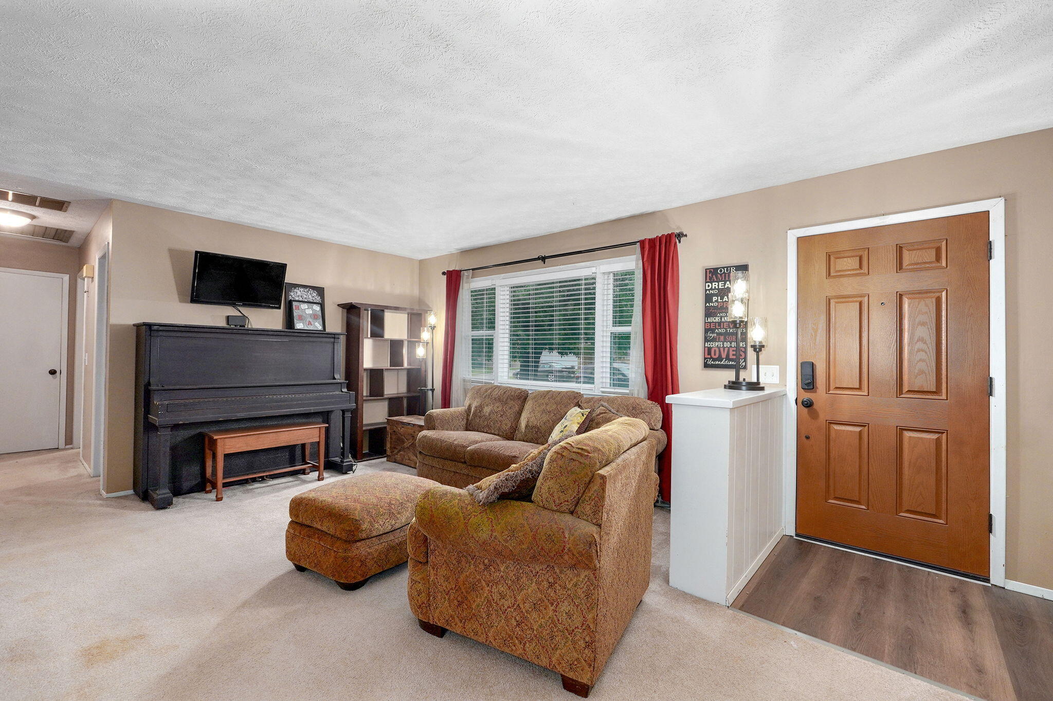 3449 North Rogers Avenue Property Photo 6