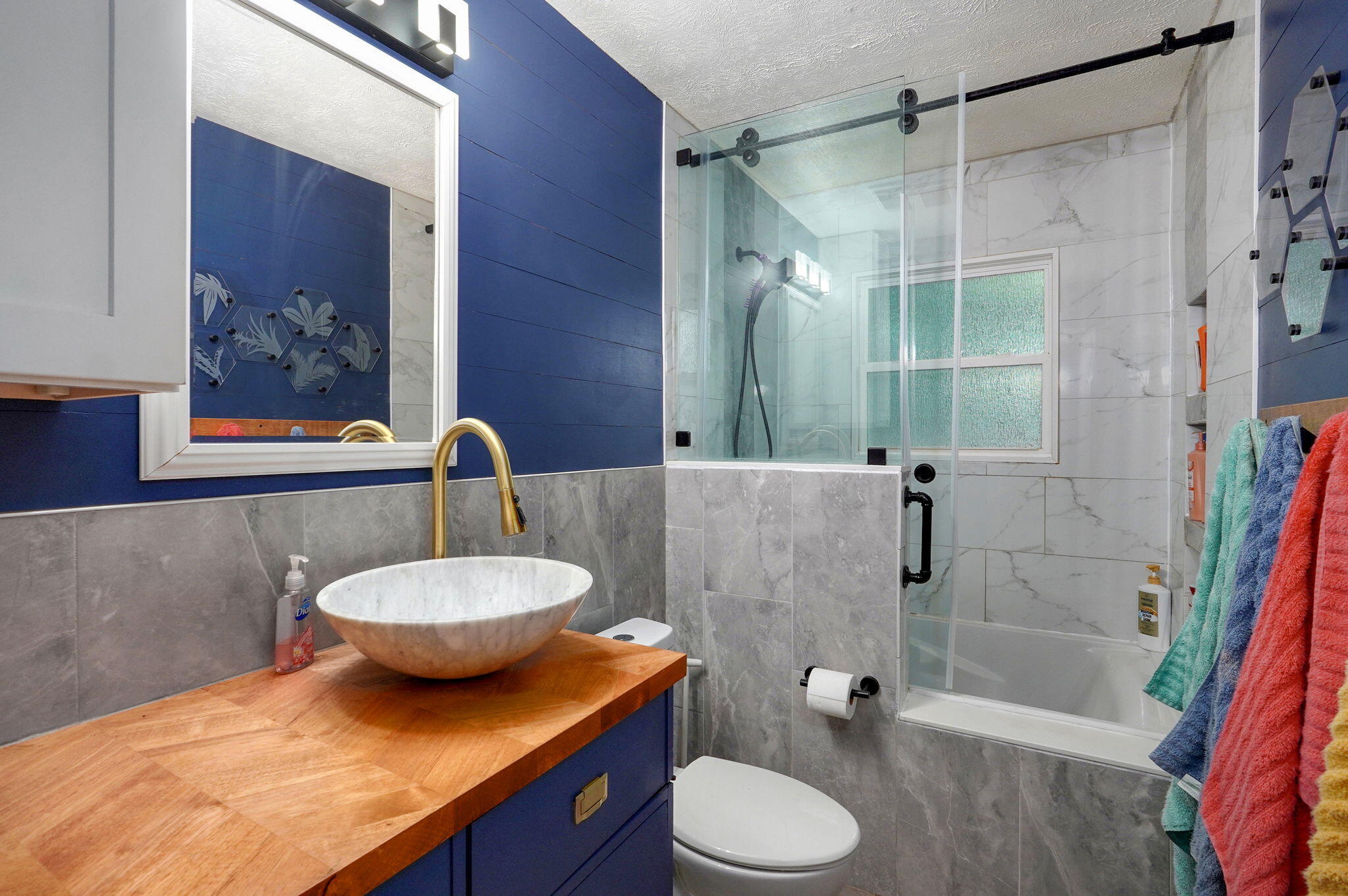 3449 North Rogers Avenue Property Photo 8