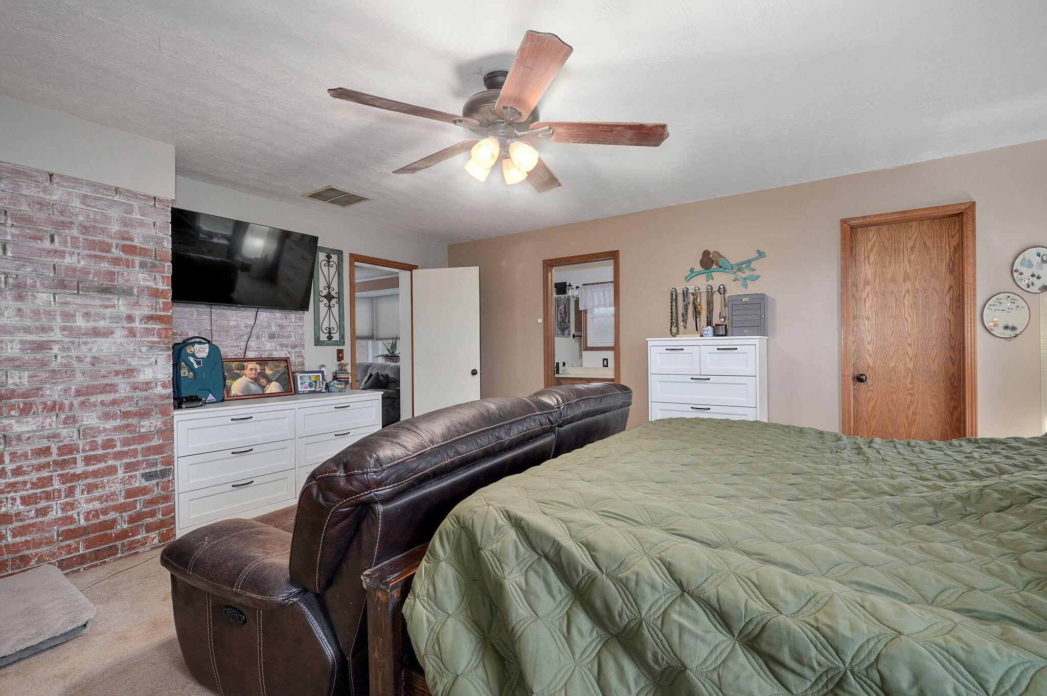3449 North Rogers Avenue Property Photo 26