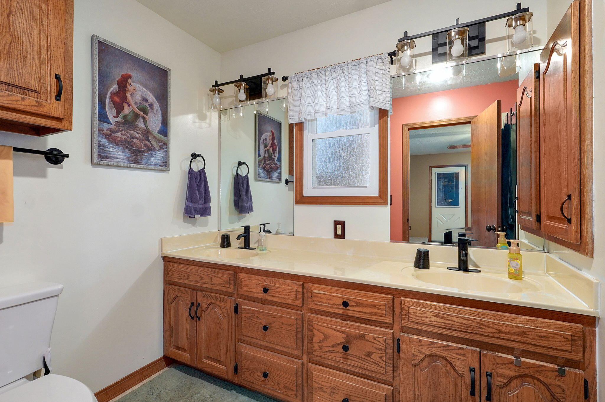 3449 North Rogers Avenue Property Photo 27