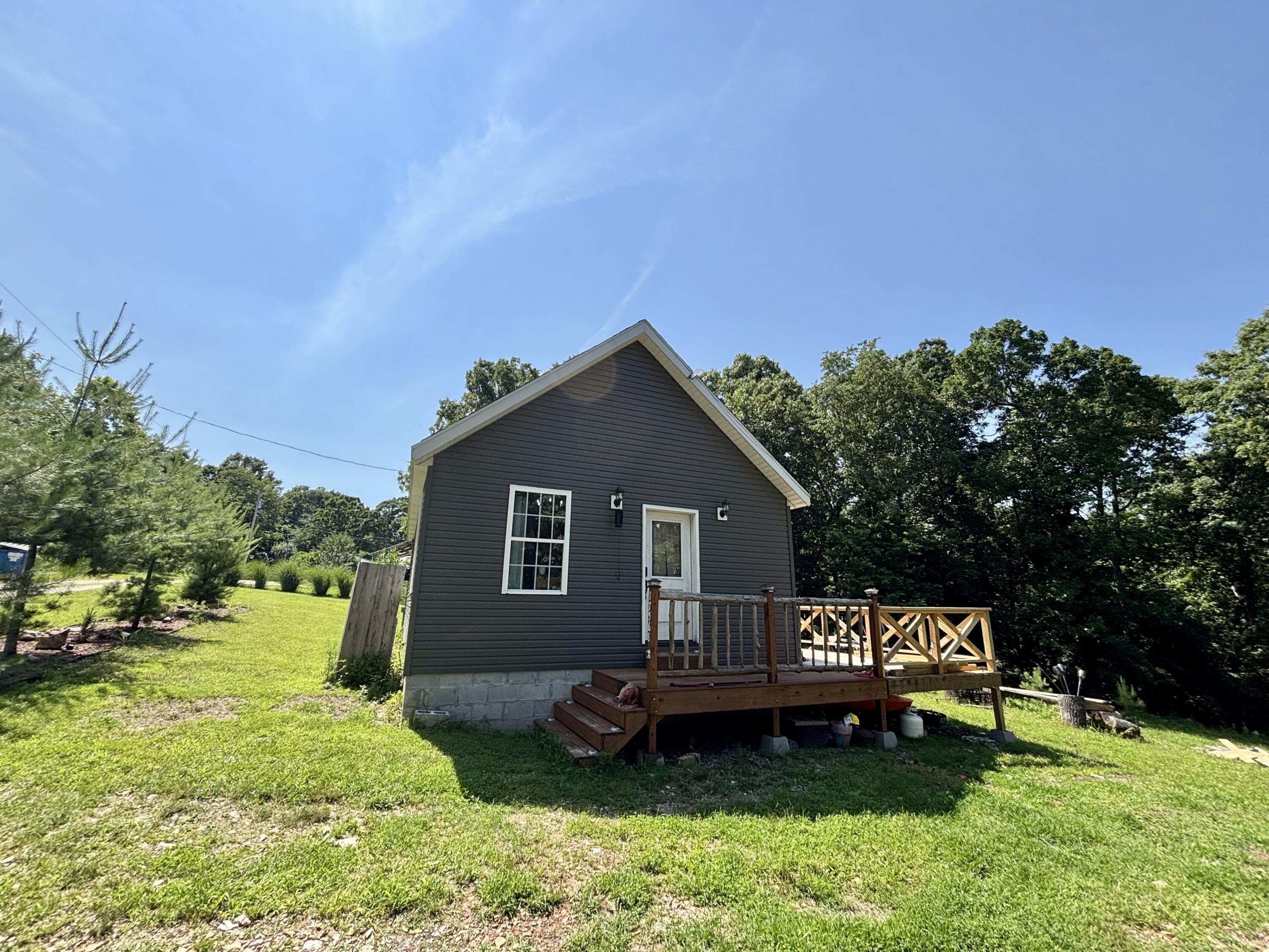 17568 Jordan Lane Property Photo 2
