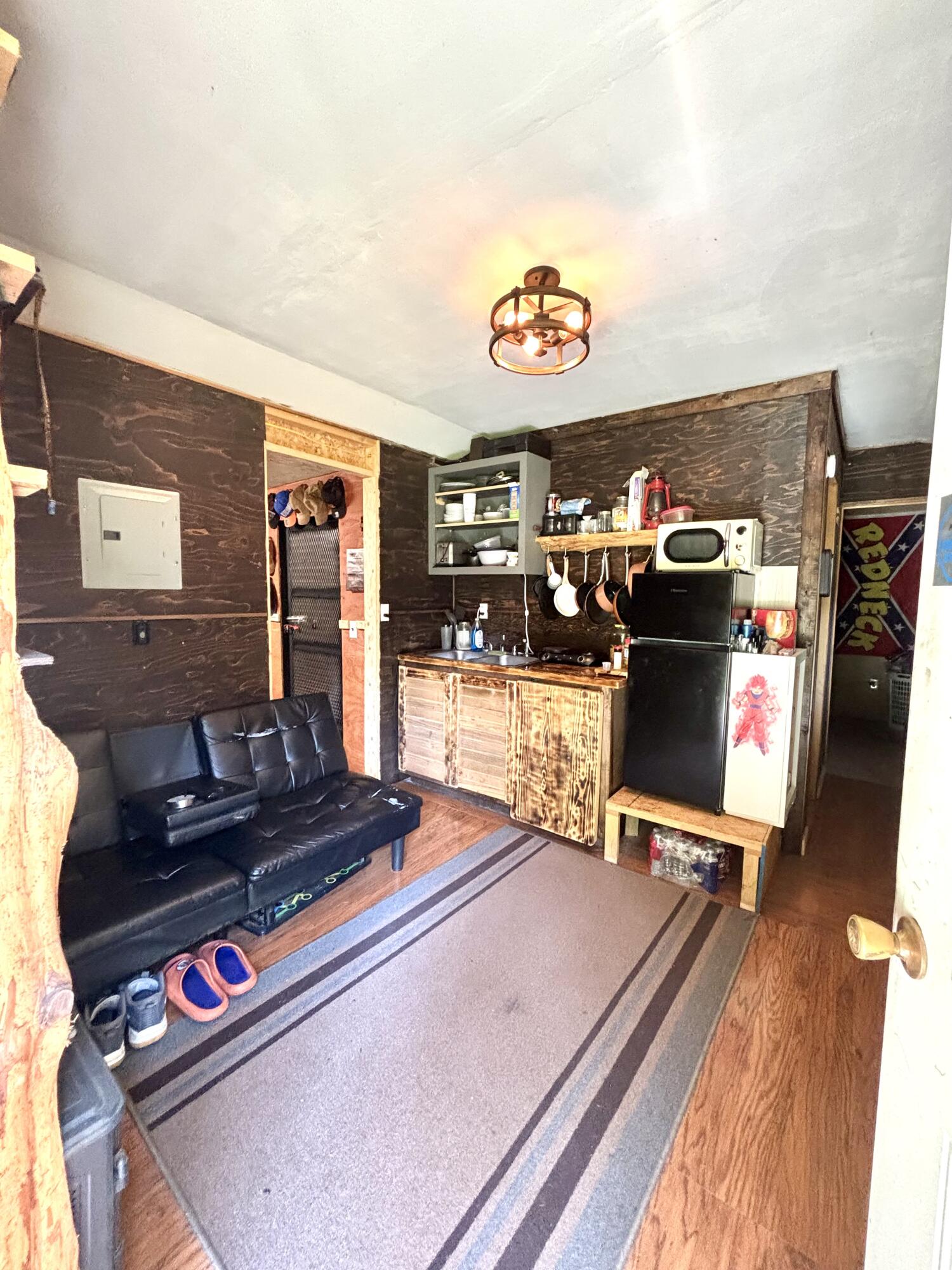 17568 Jordan Lane Property Photo 12