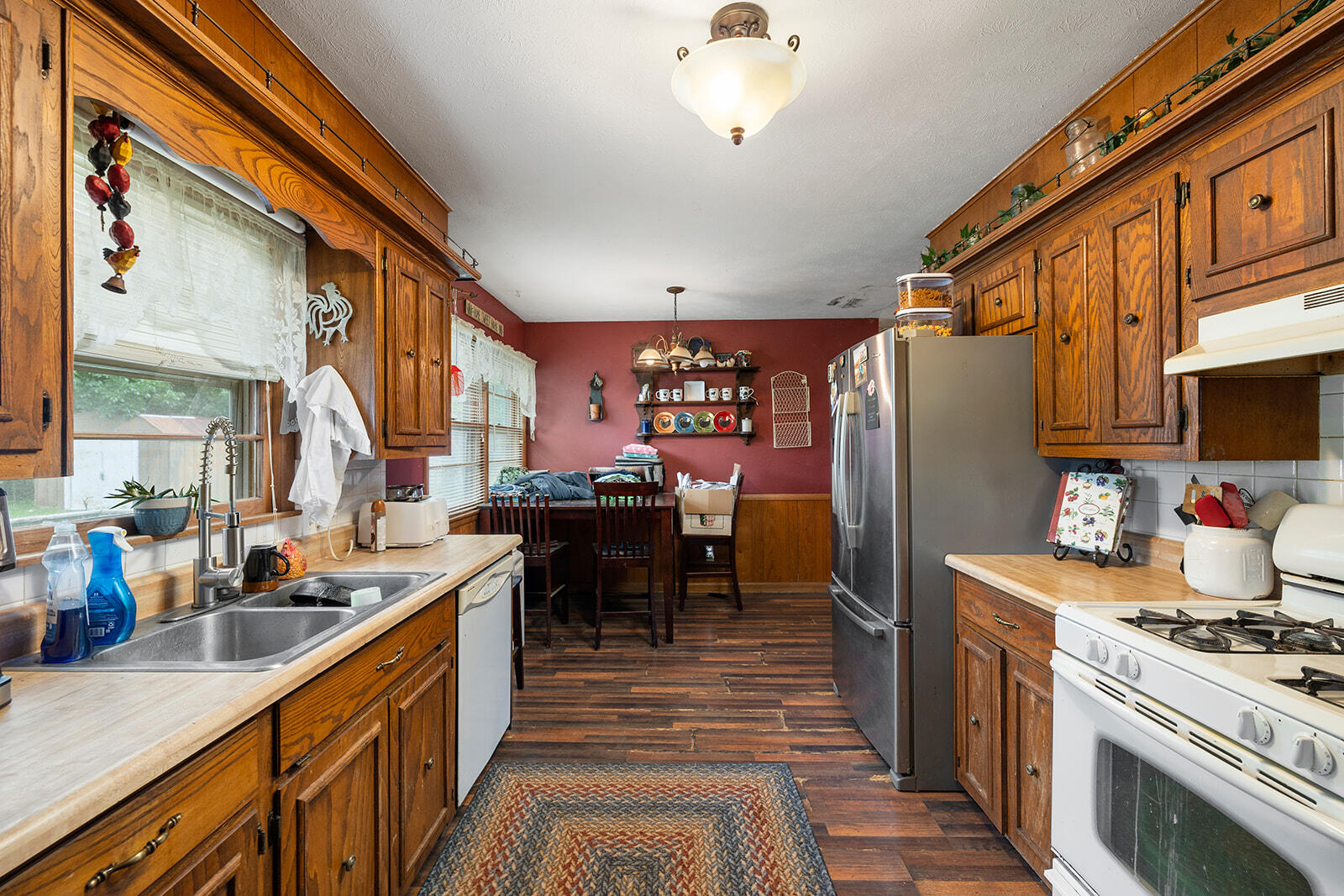 2215 East Sharon Property Photo 8