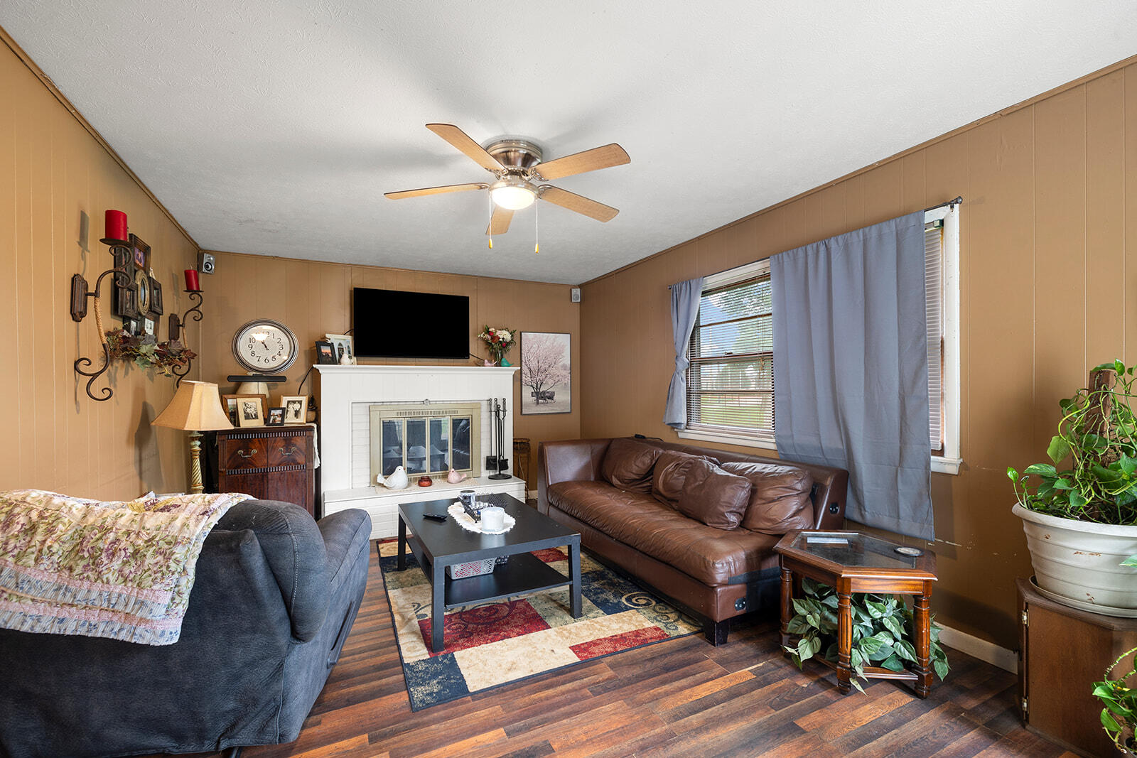 2215 East Sharon Property Photo 9