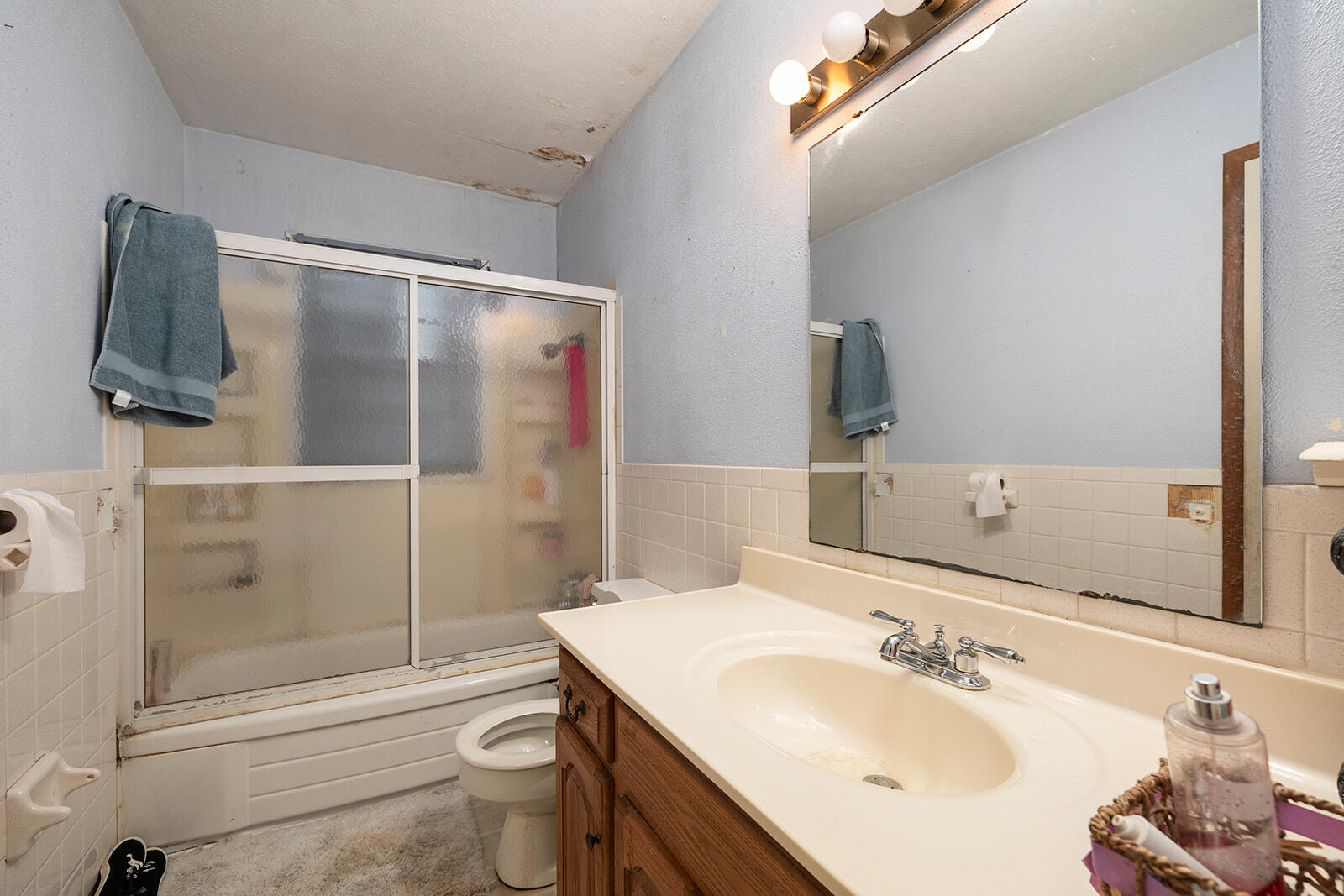 2215 East Sharon Property Photo 13