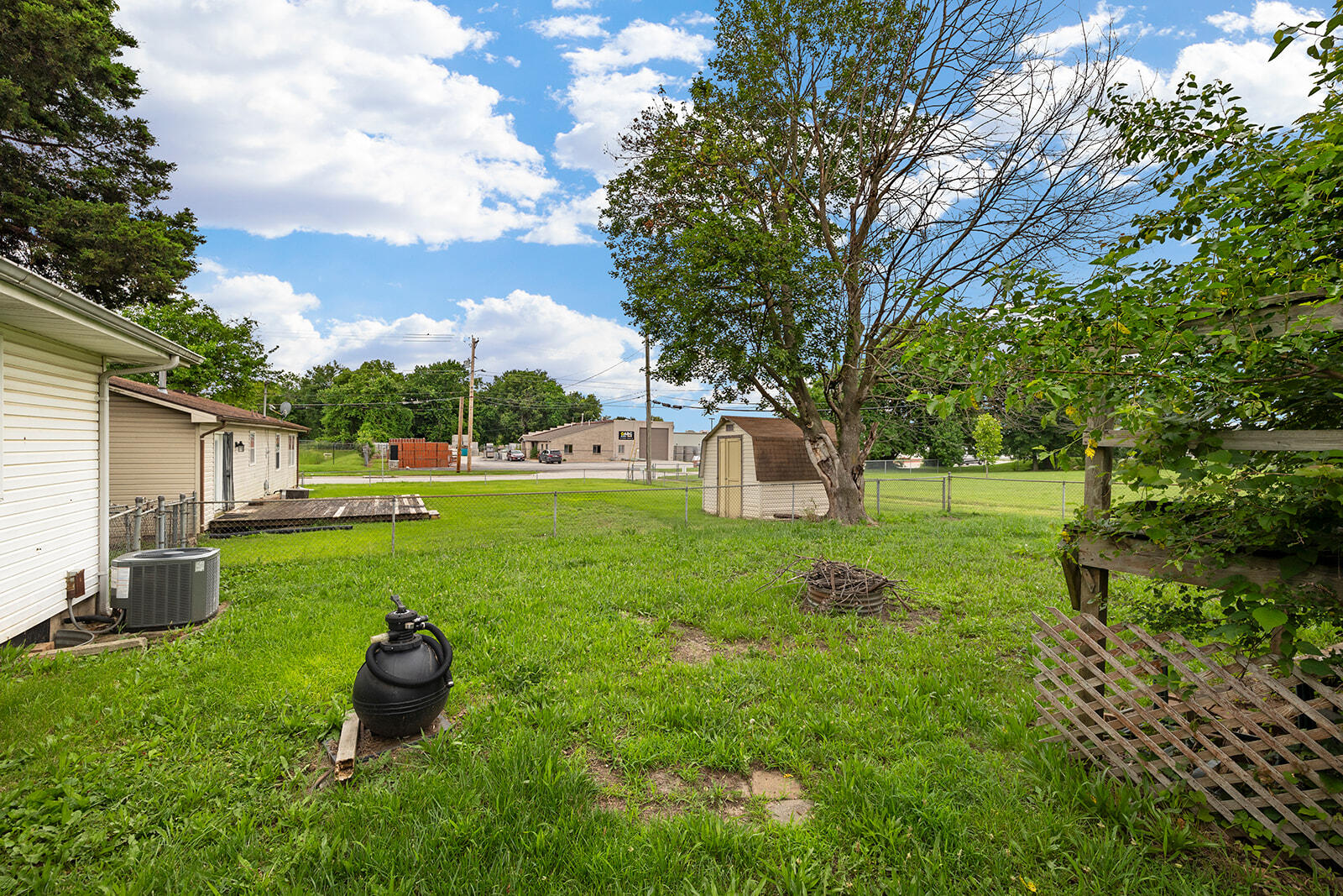 2215 East Sharon Property Photo 20