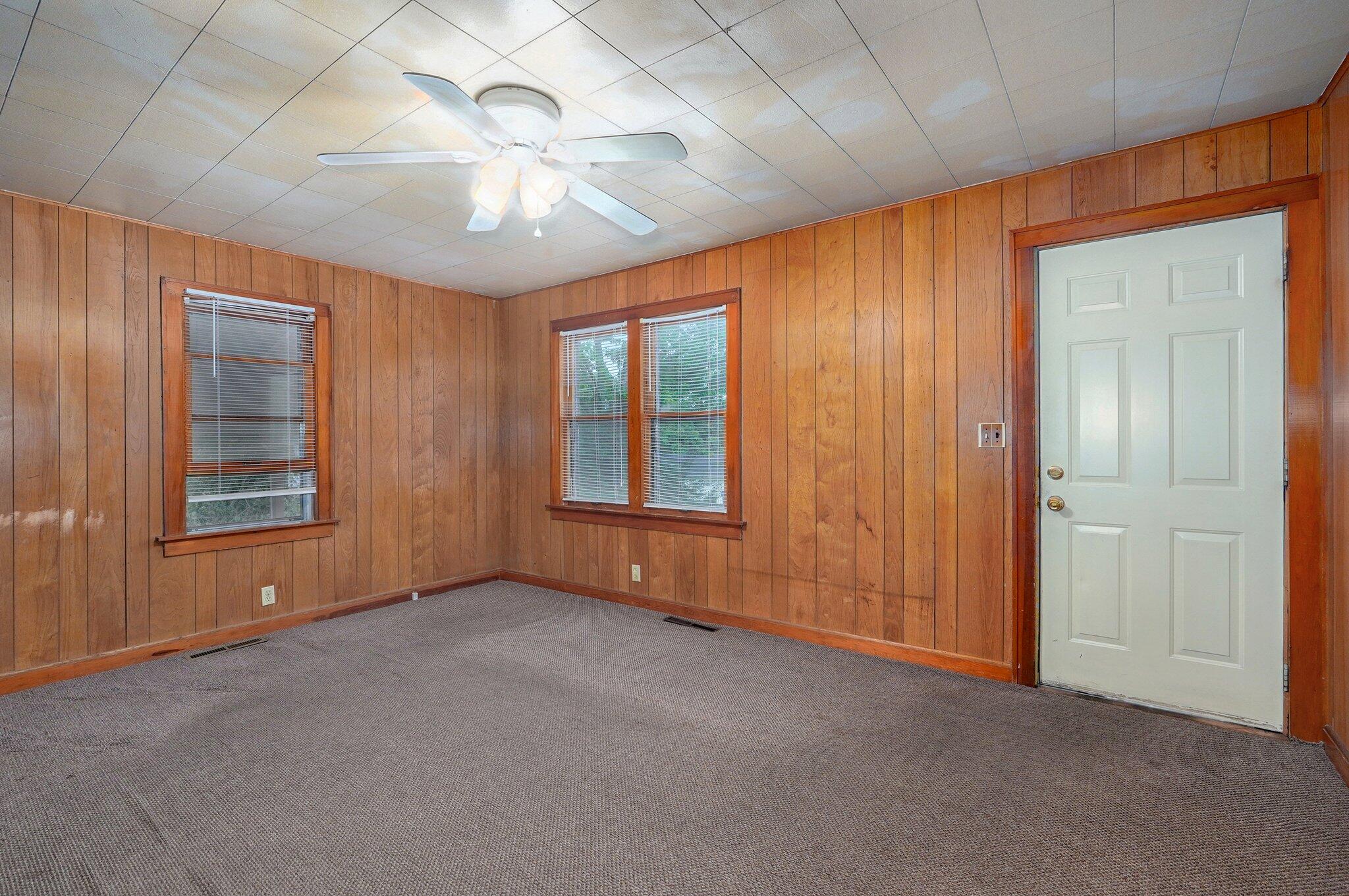 408 South 8th Avenue Property Photo 4