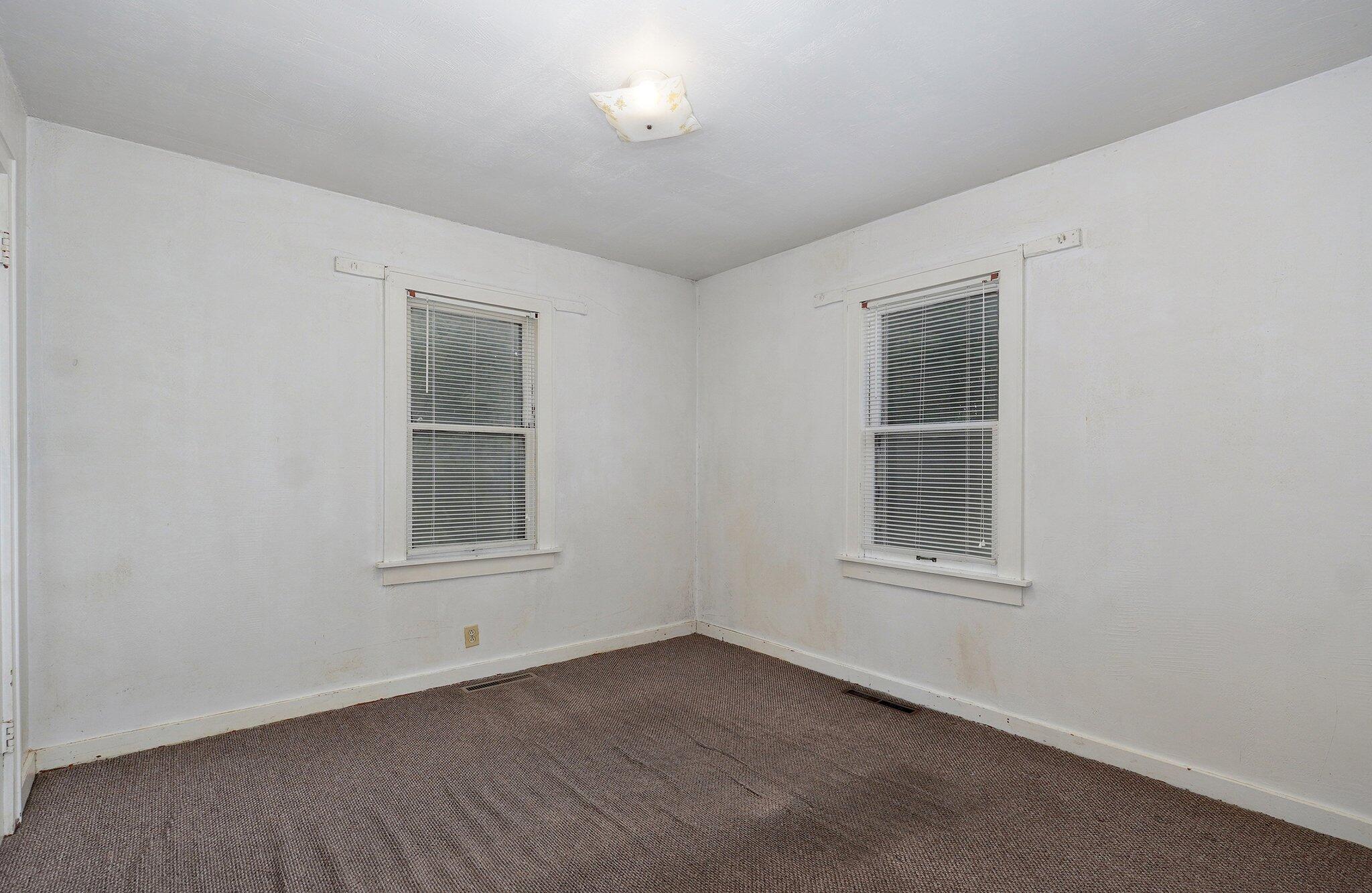 408 South 8th Avenue Property Photo 7