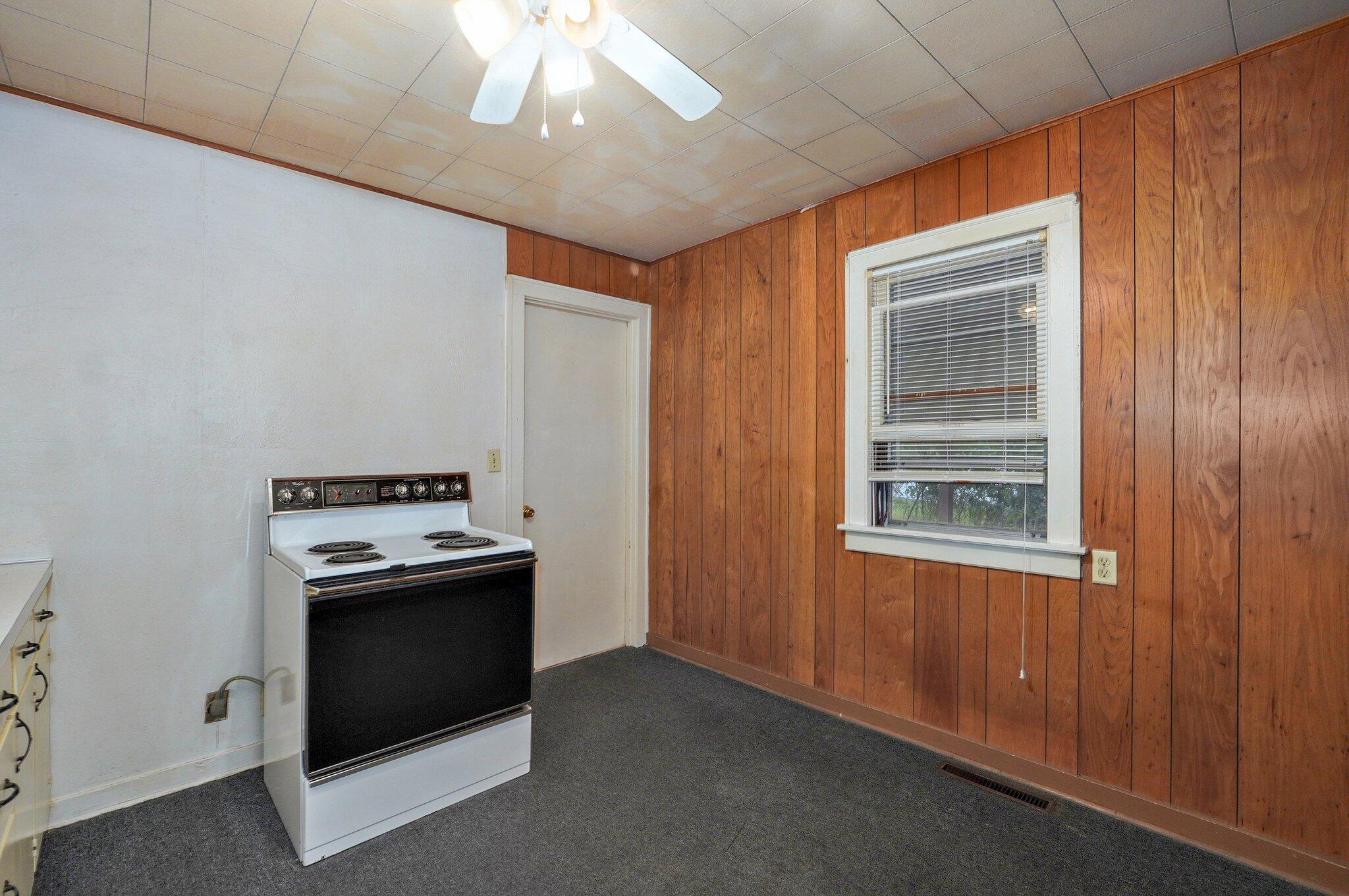 408 South 8th Avenue Property Photo 12
