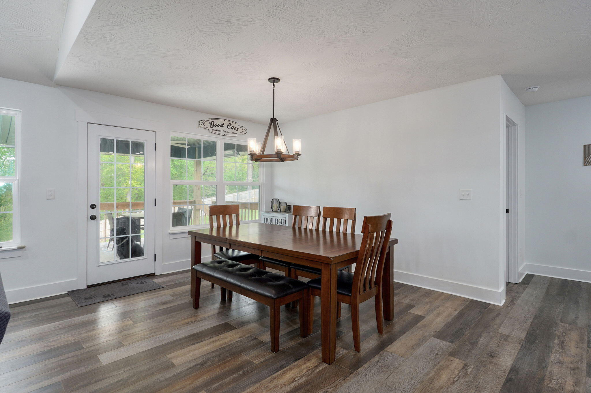 1611 East Hayloft Drive Property Photo 10