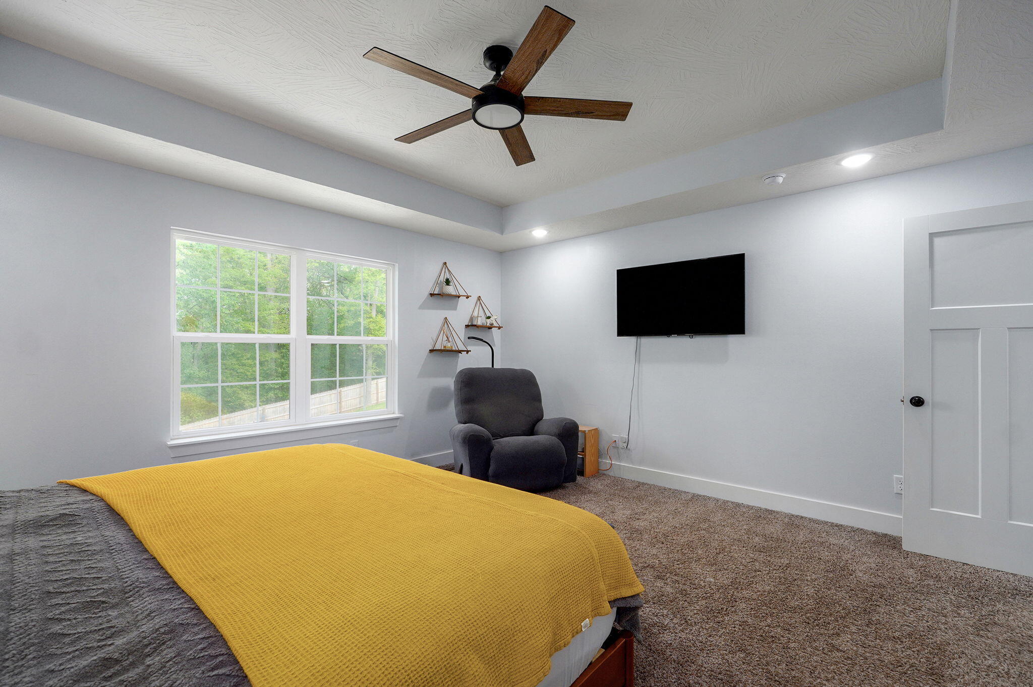 1611 East Hayloft Drive Property Photo 13