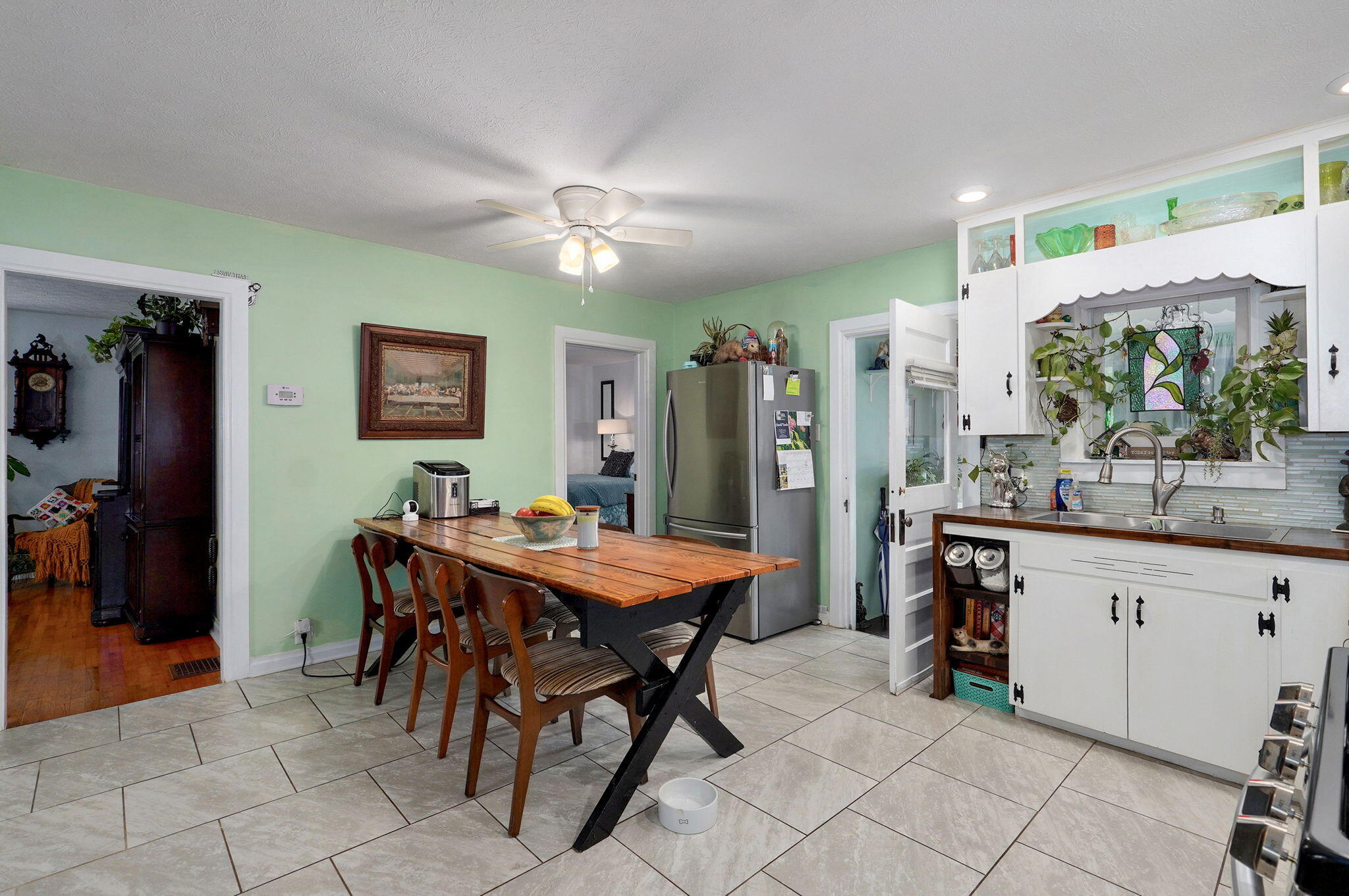 223 East Mill Street Property Photo 8