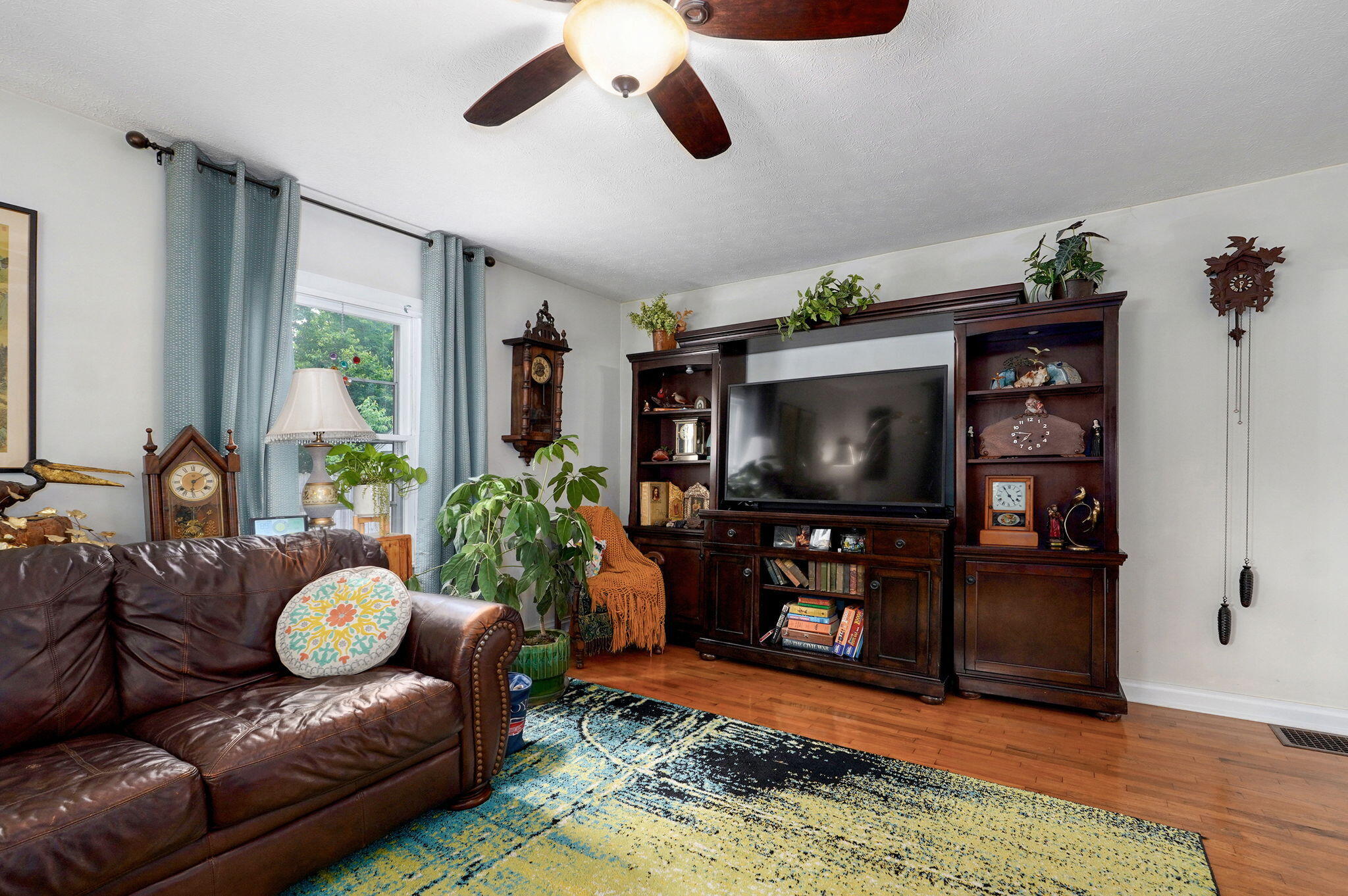 223 East Mill Street Property Photo 14